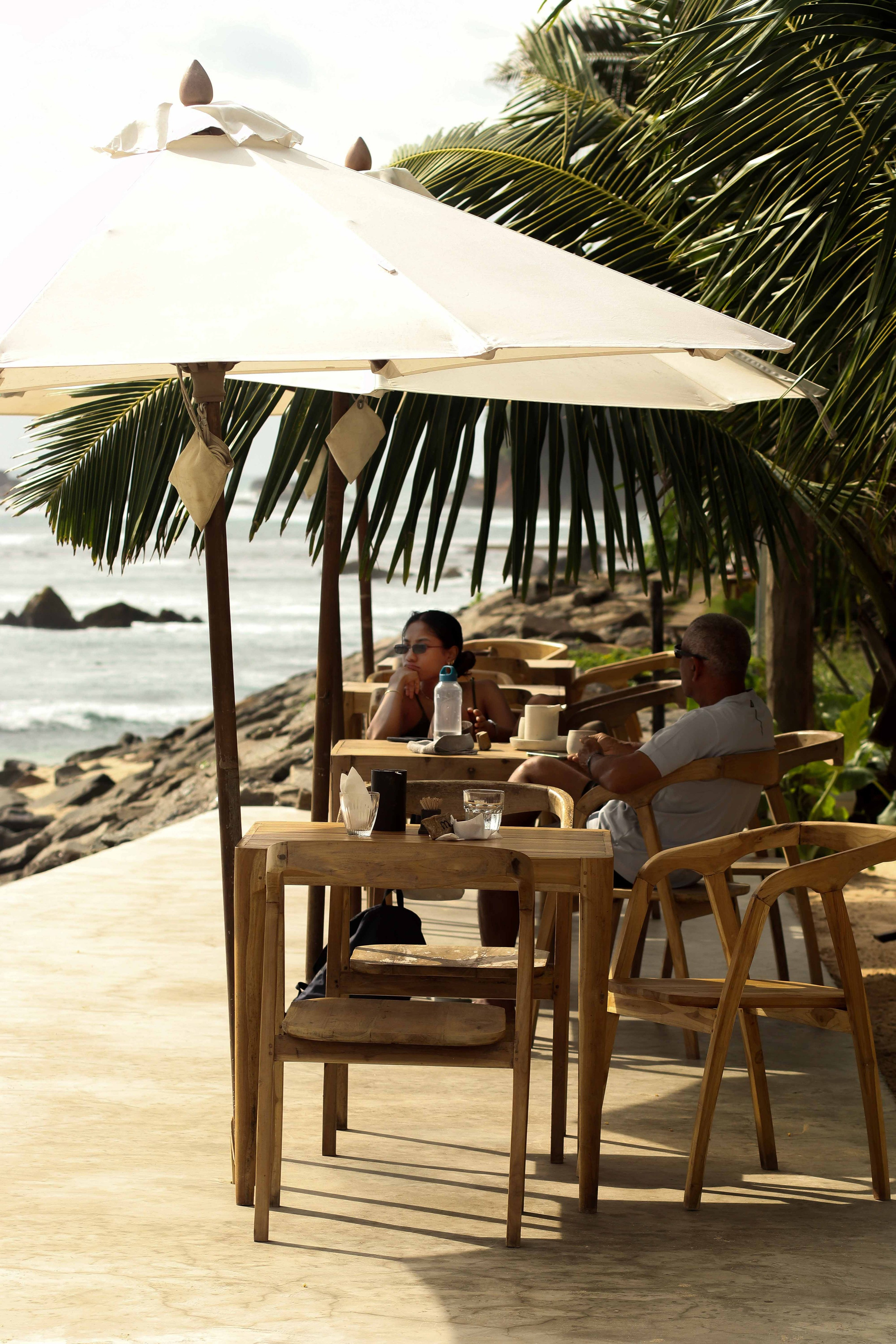 Ресторан пляж Ахангама. Фотограф на Шри-Ланке