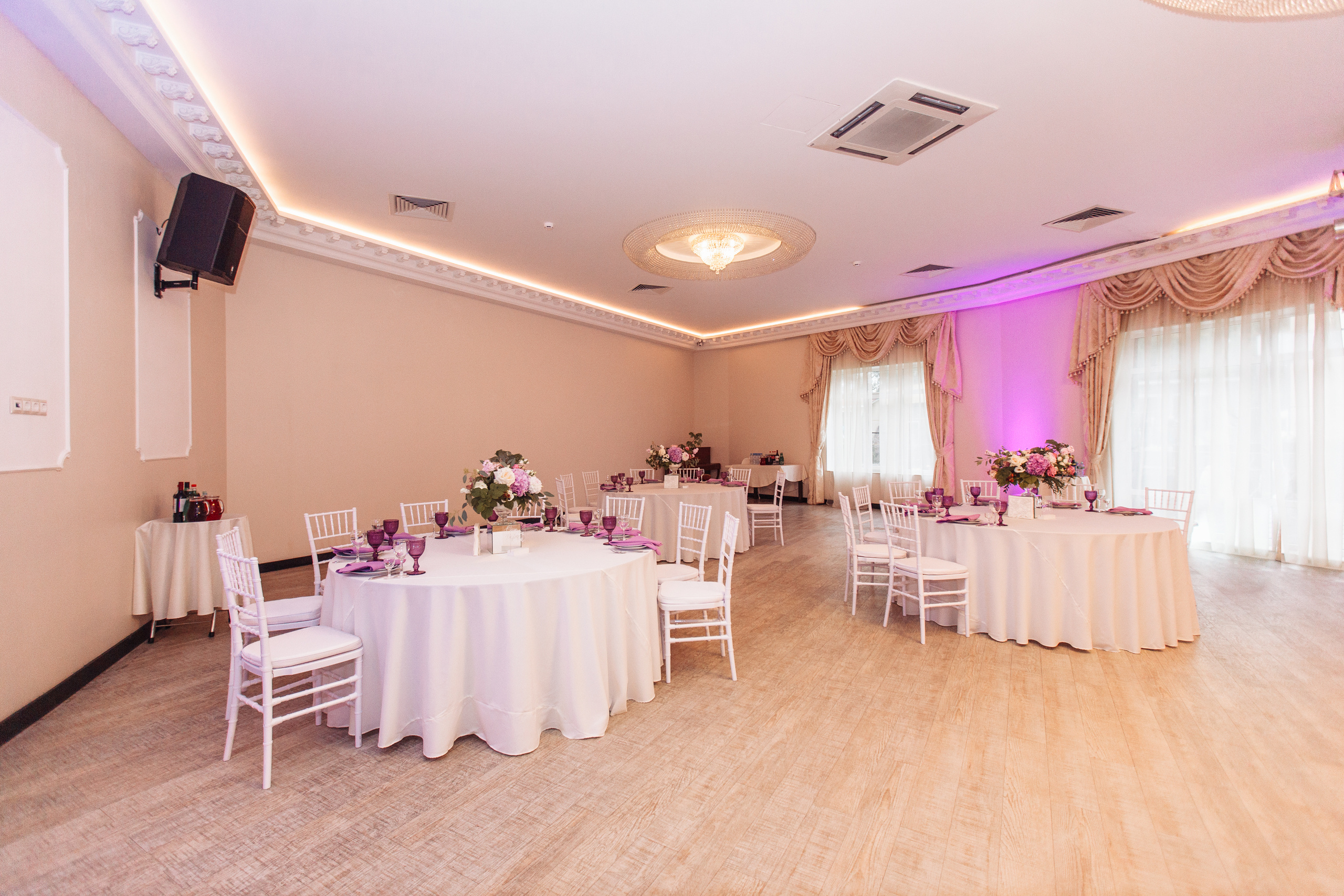 Фотографии зала. Банкетный комплекс и свадебное агенство "Александр Грин"