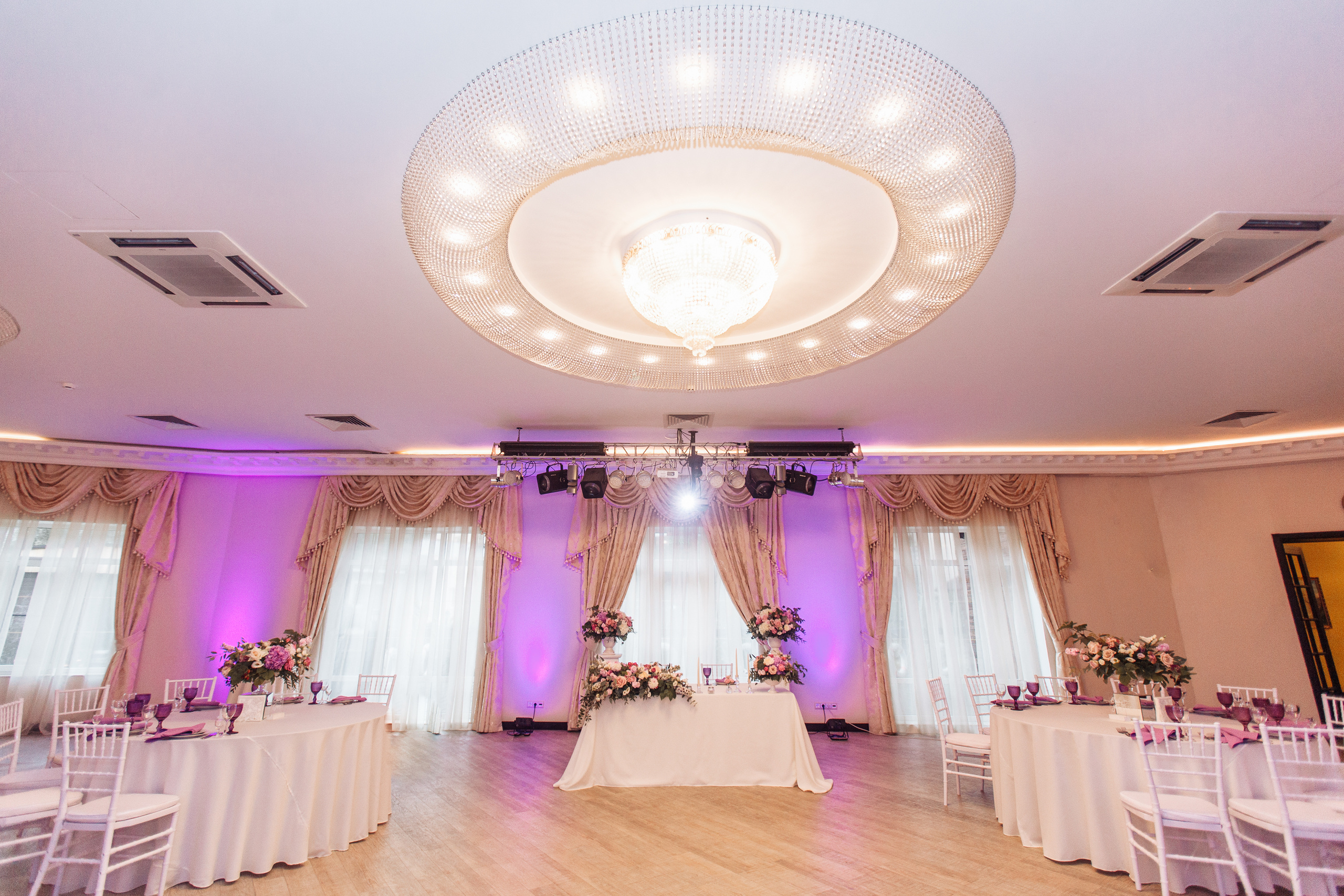 Фотографии зала. Банкетный комплекс и свадебное агенство "Александр Грин"