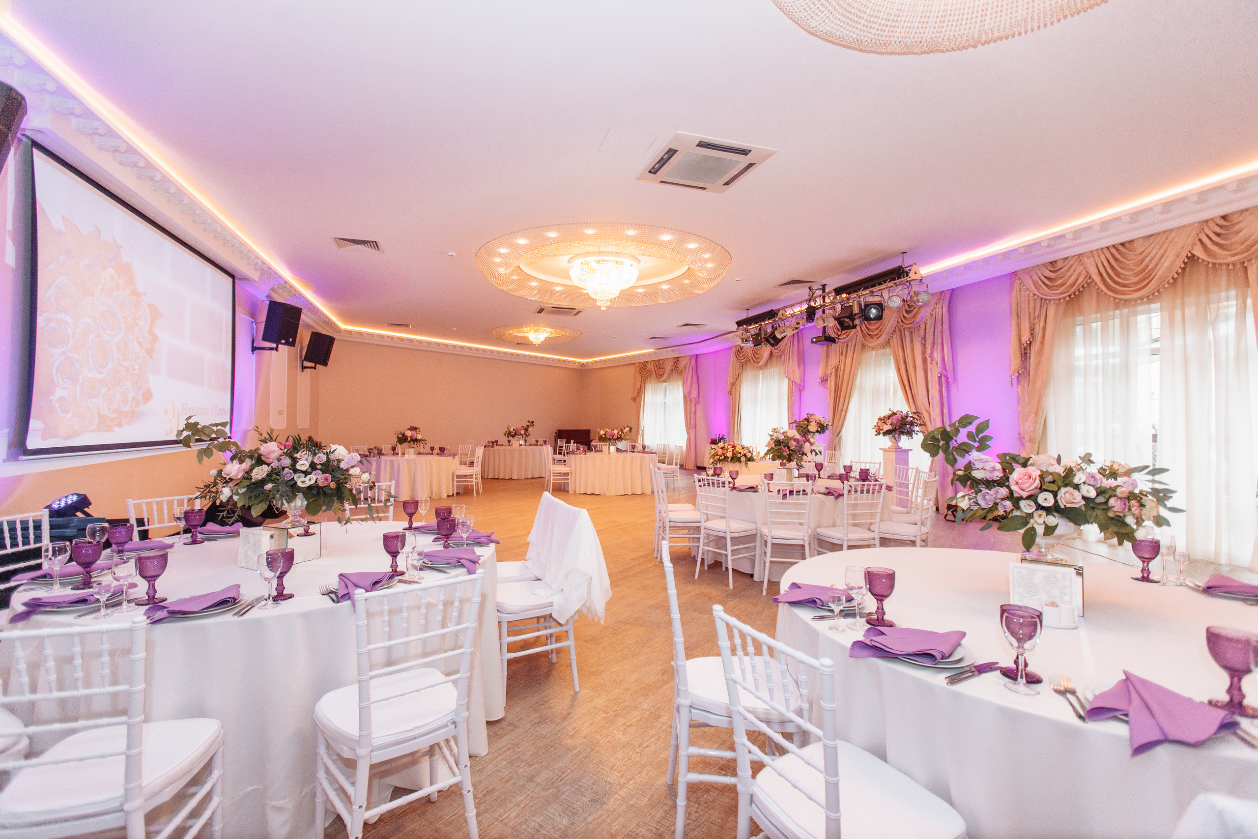 Фотографии зала. Банкетный комплекс и свадебное агенство "Александр Грин"