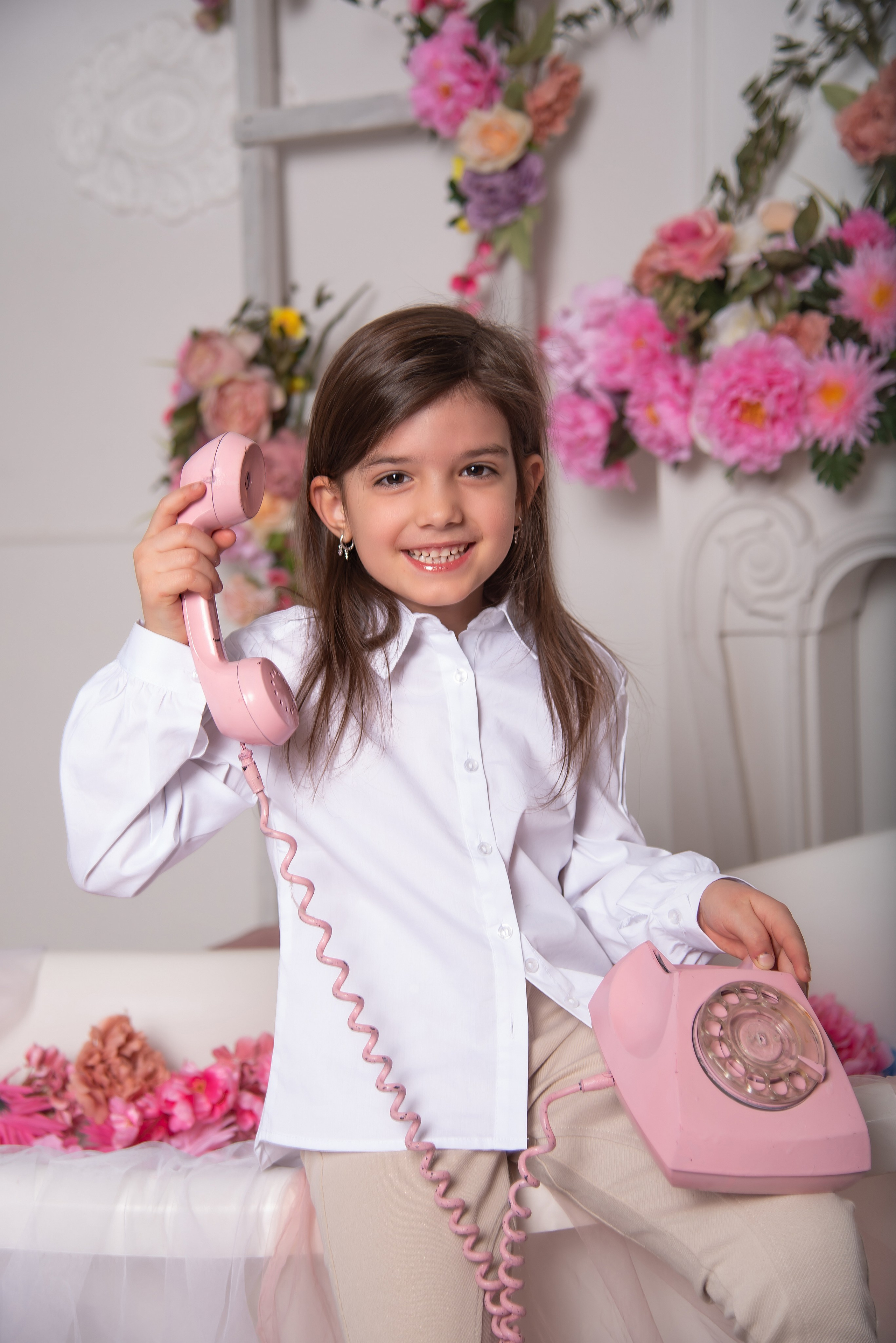 Модельная школа. Занимаюсь профессиональной фотографией и живу рядом с Байкалом. Работаю в разных жанрах