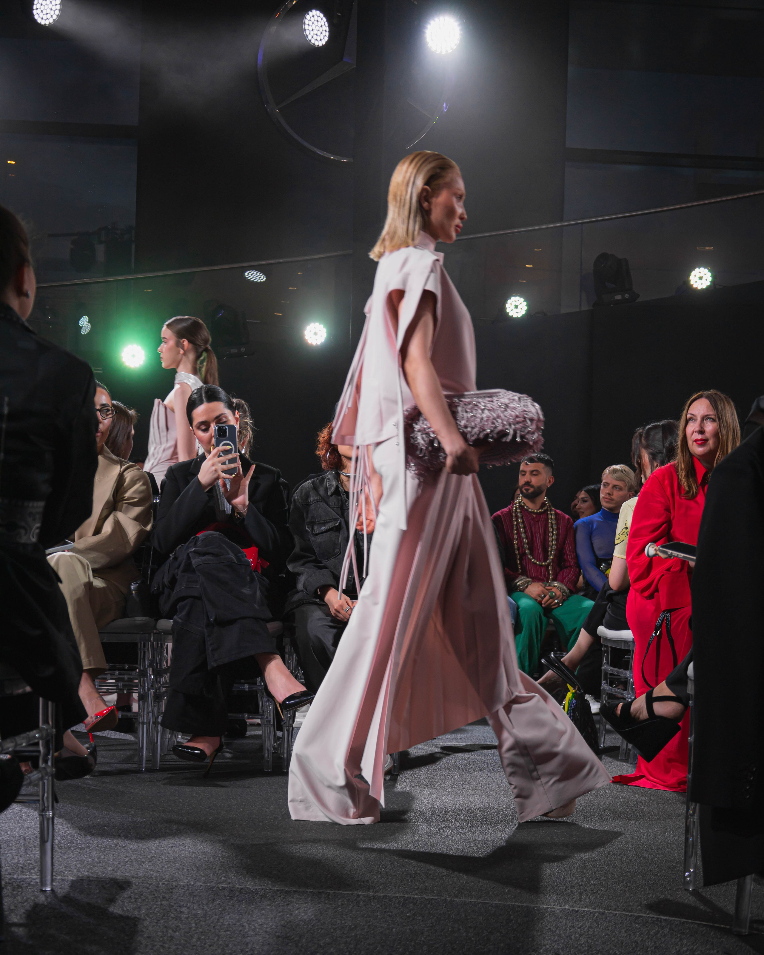 Контентная фотосъемка. Фотограф в Баку Антон Колобов