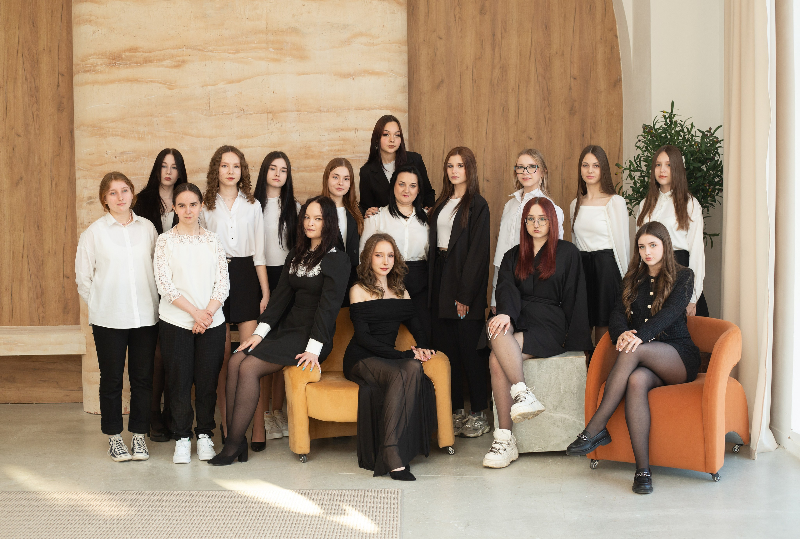 Съемка в студии. Выпускные альбомы Воронеж " СОКОЛ фото»