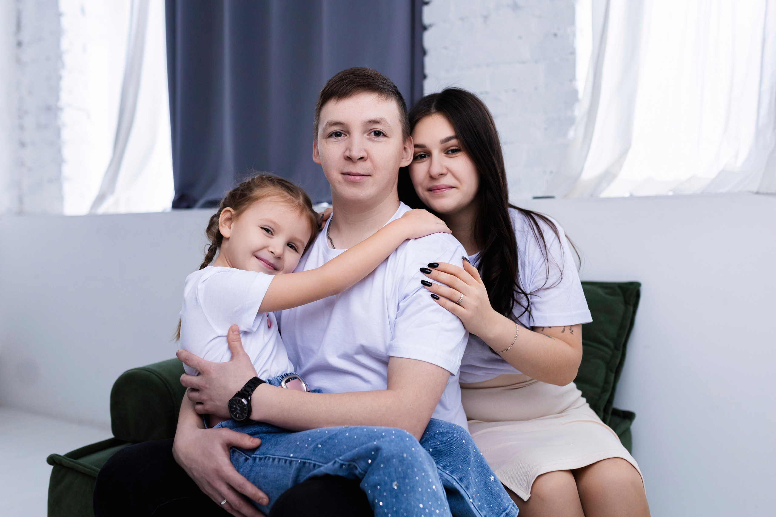 Фотосессия в студии для Дениса Ульяны и Киры. Фотограф Каримов Виктор