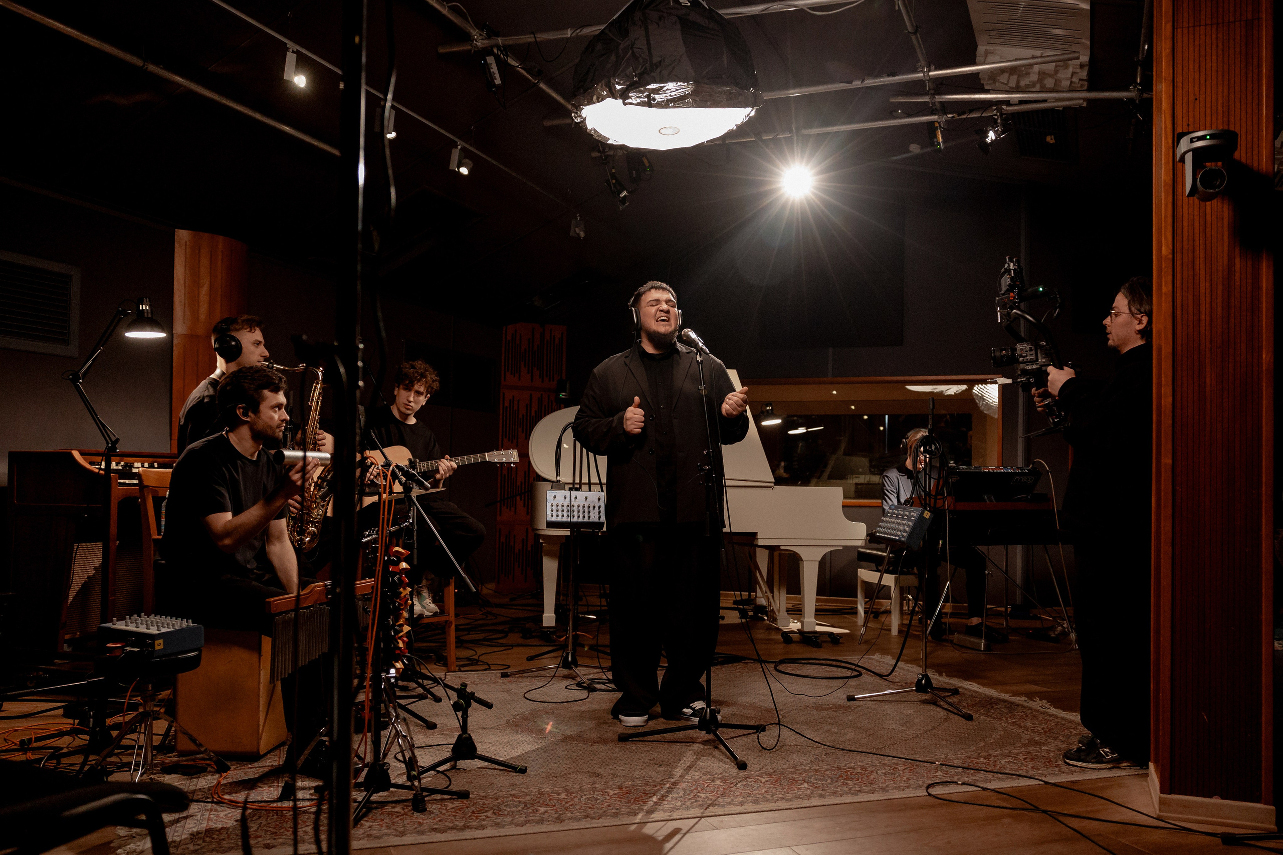 Съёмка клипа БИГГИ и Teysha. Свадебный и контент фотограф в Москве — Юлия Барно (Баранова)