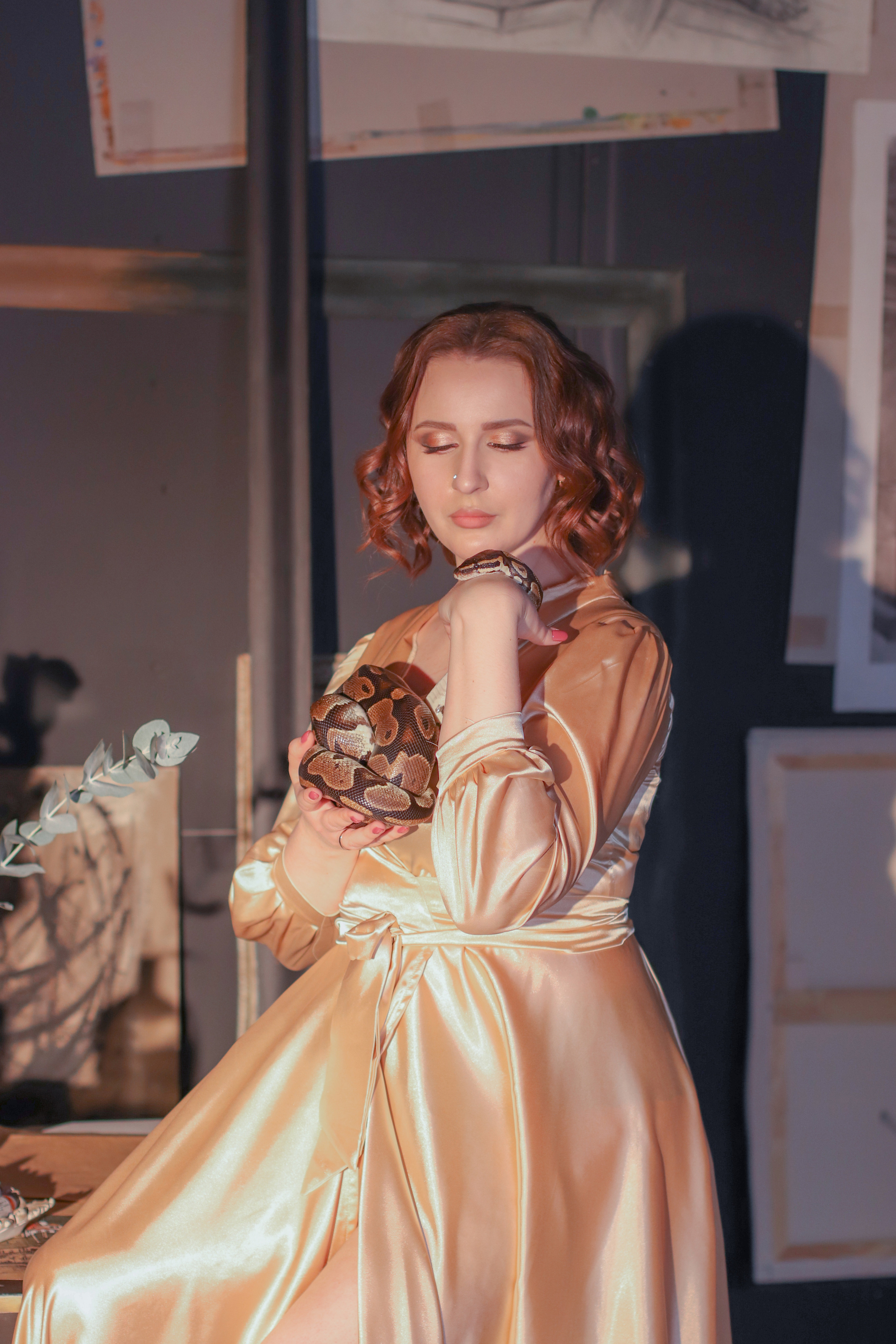 Фотосессия с питоном. Фотограф в Сургуте Брызгунова Анастасия