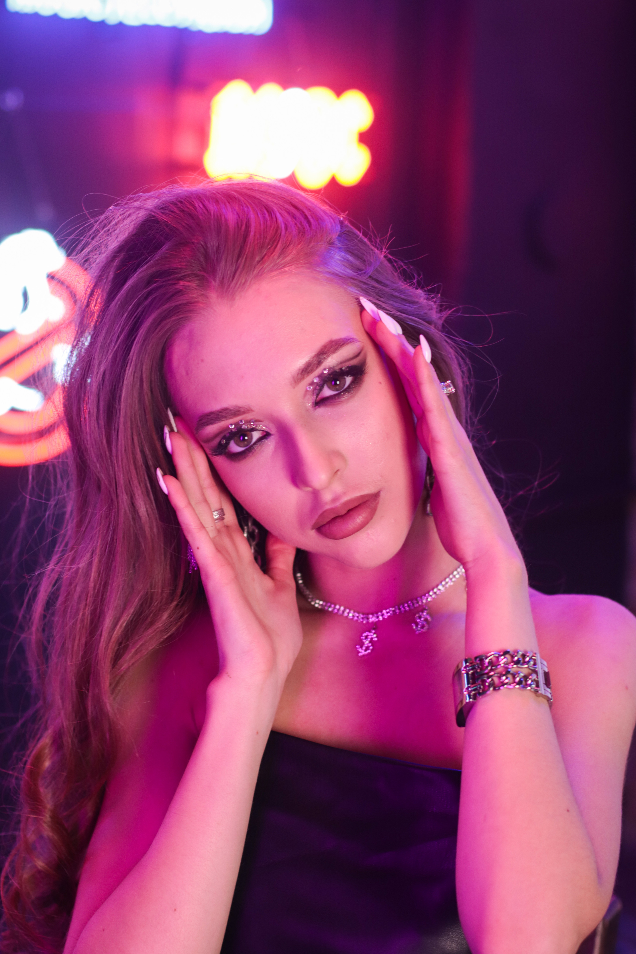 Неоновая локация. Фотограф в Сургуте Брызгунова Анастасия