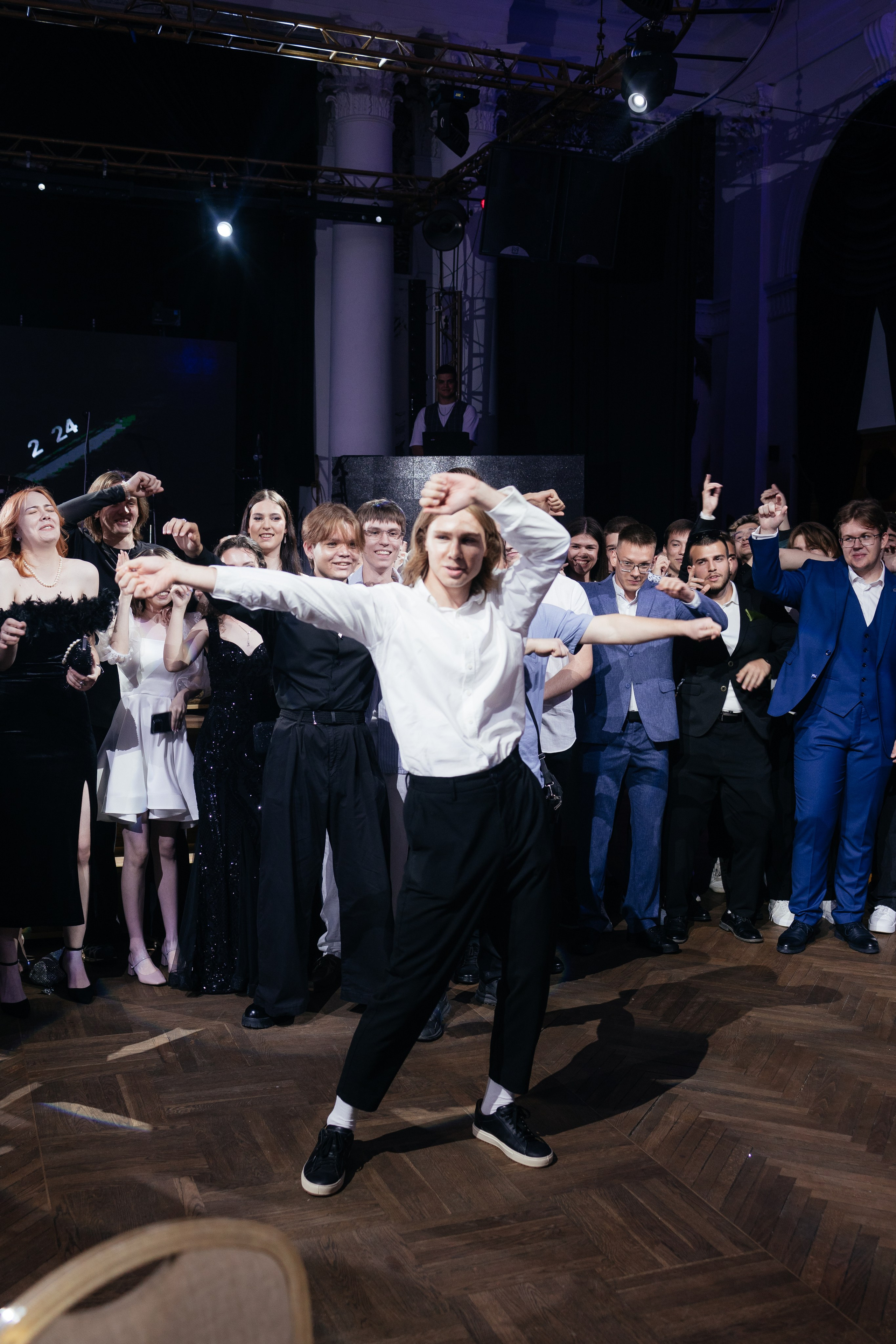 Выпускной 11 класс. Фотограф Крохин Олег