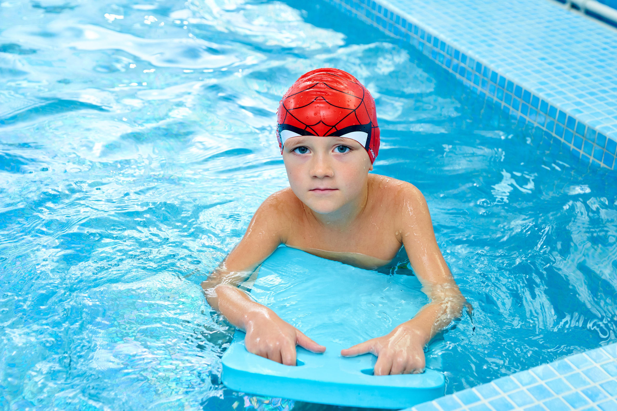 Занятие в бассейне. Childrenfoto.ru