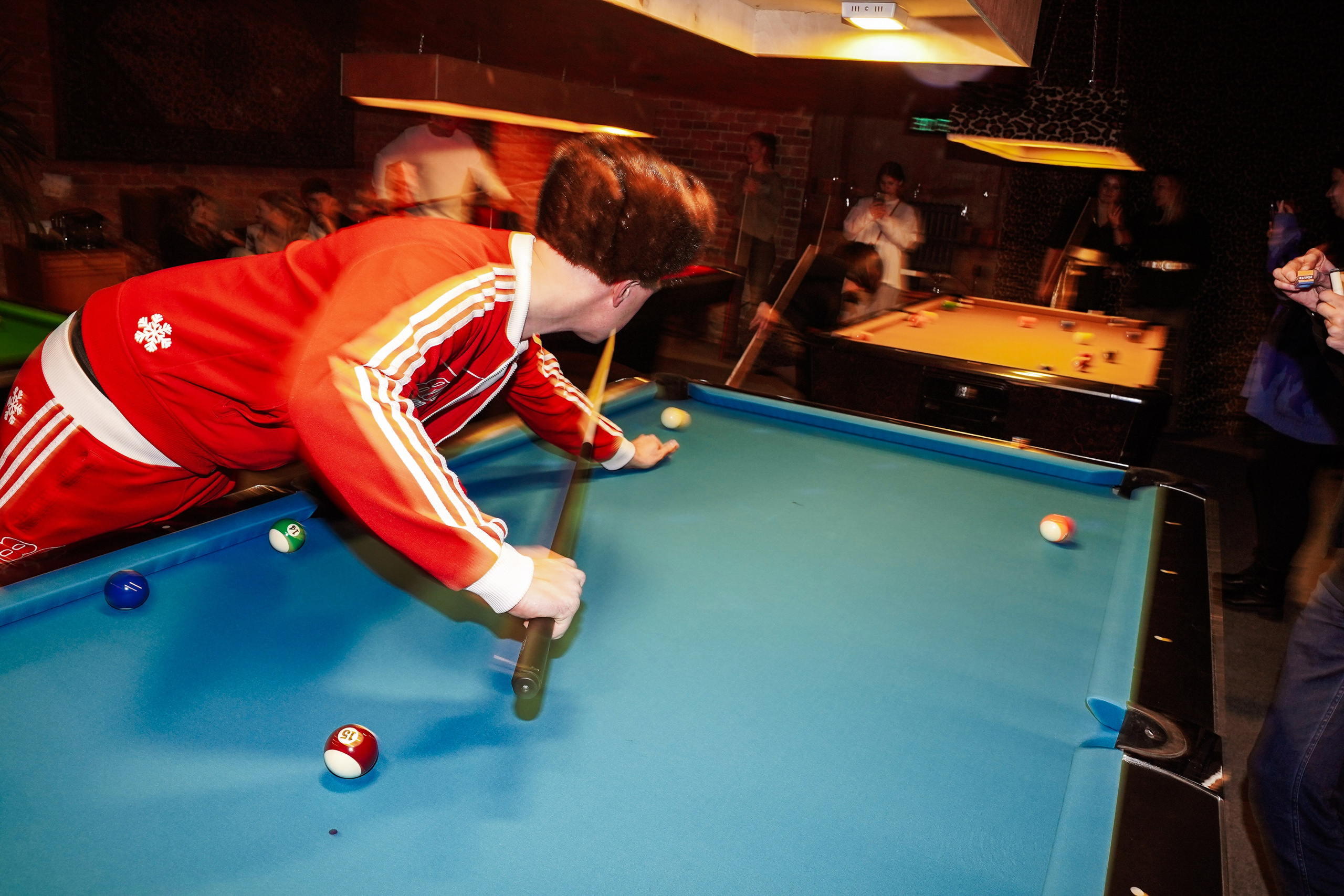 Бильярдная. ОЧЕНЬ ПЛОХОЙ ФОТОГРАФ