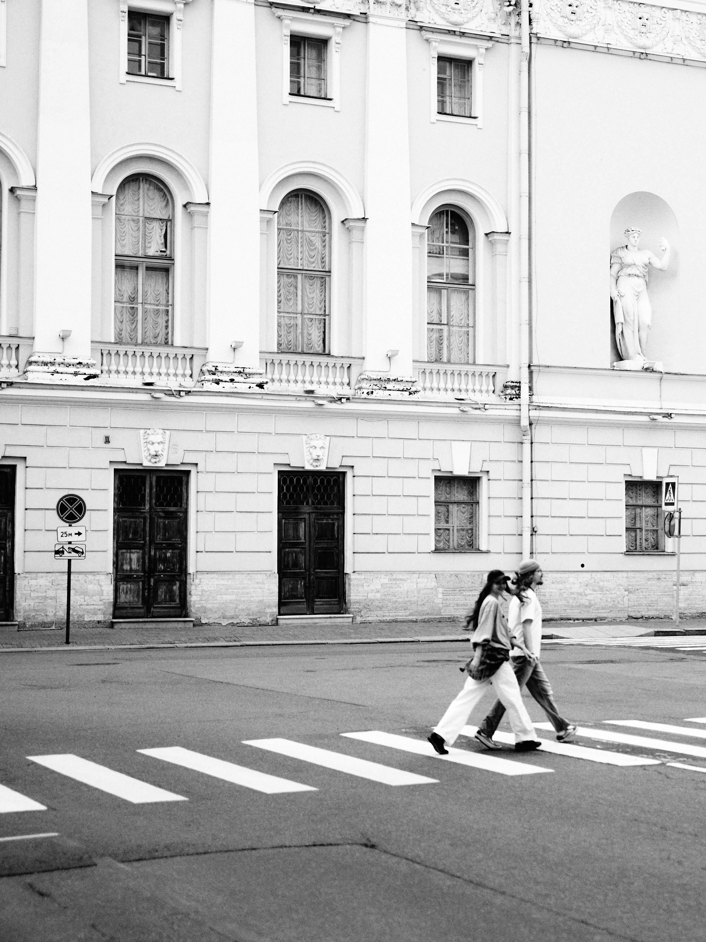 Фотосвидание на Фонтанке. Свадебный фотограф в Казани и Санкт-Петербурге Евгения Есенина