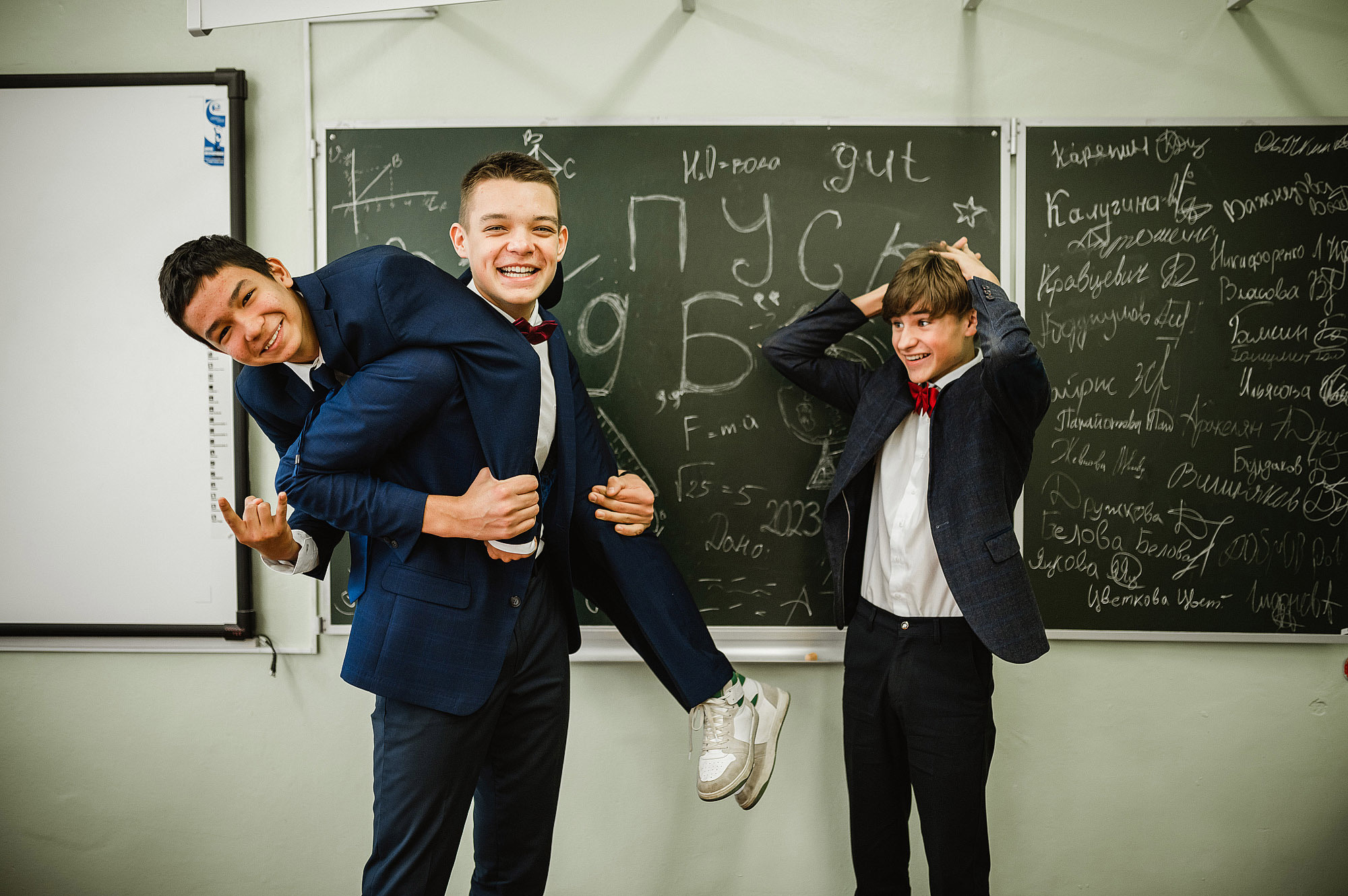 Школьный фотограф в Дубне Талдоме Кимрах. Свадебный фотограф в Дубне Алексей Фонарёв