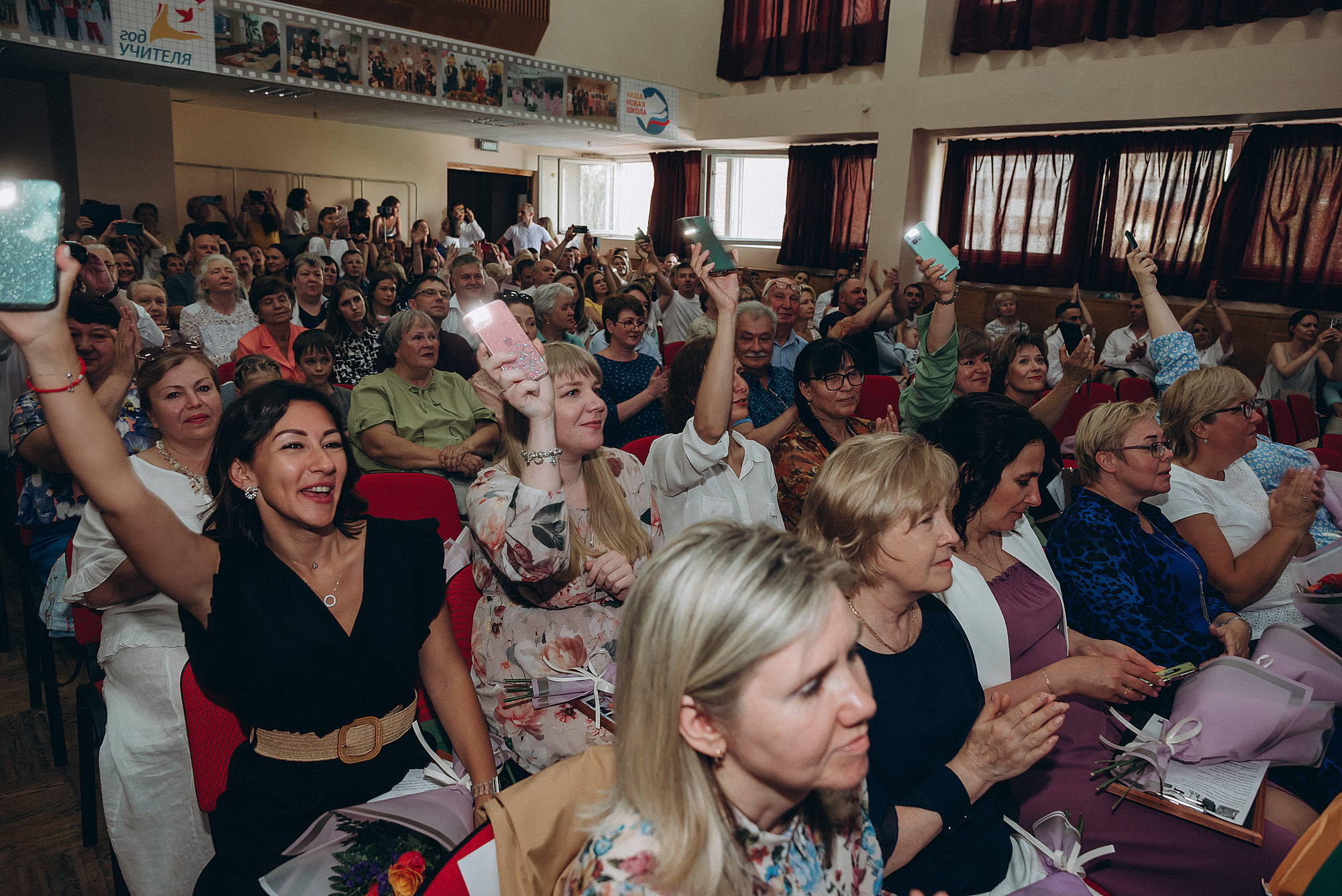 Школьный фотограф в Дубне Талдоме Кимрах. Свадебный фотограф в Дубне Алексей Фонарёв