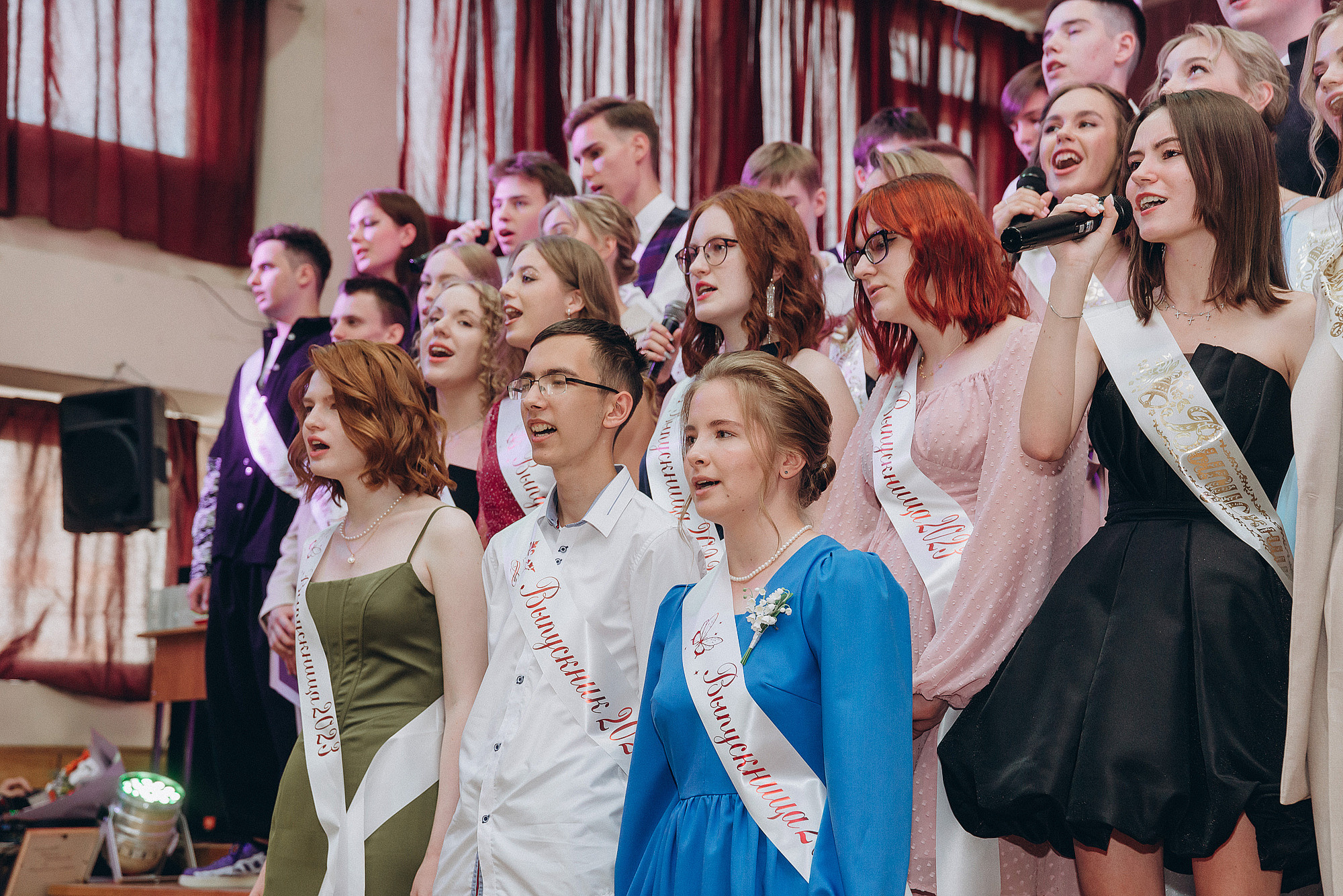 Школьный фотограф в Дубне Талдоме Кимрах. Свадебный фотограф в Дубне Алексей Фонарёв