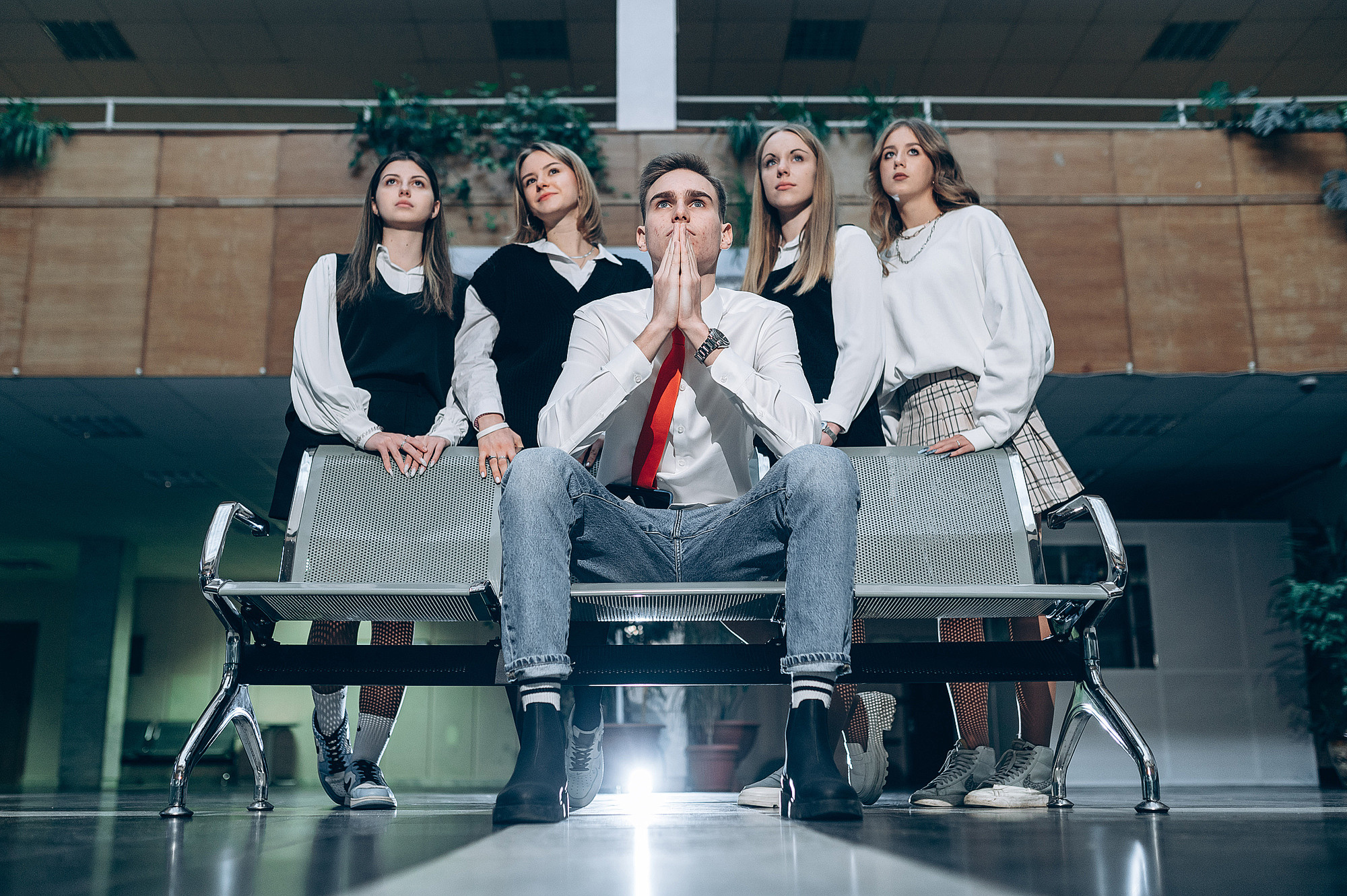 Школьный фотограф в Дубне Талдоме Кимрах. Свадебный фотограф в Дубне Алексей Фонарёв