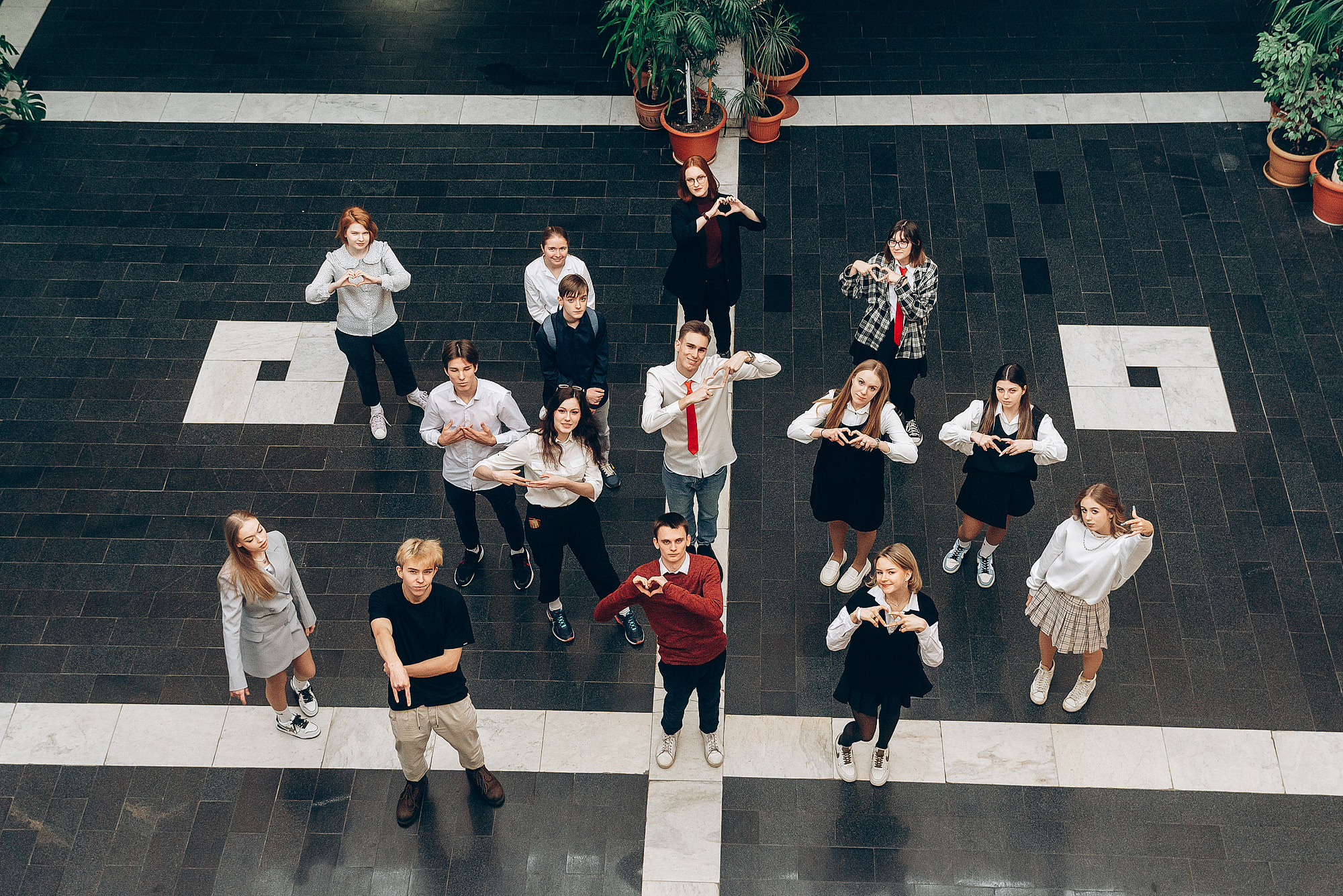 Школьный фотограф в Дубне Талдоме Кимрах. Свадебный фотограф в Дубне Алексей Фонарёв