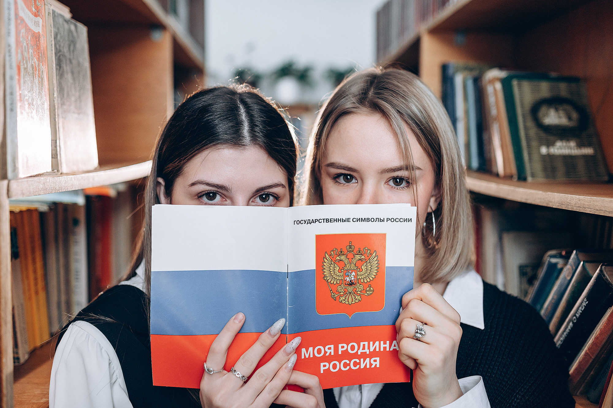 Школьный фотограф в Дубне Талдоме Кимрах. Свадебный фотограф в Дубне Алексей Фонарёв