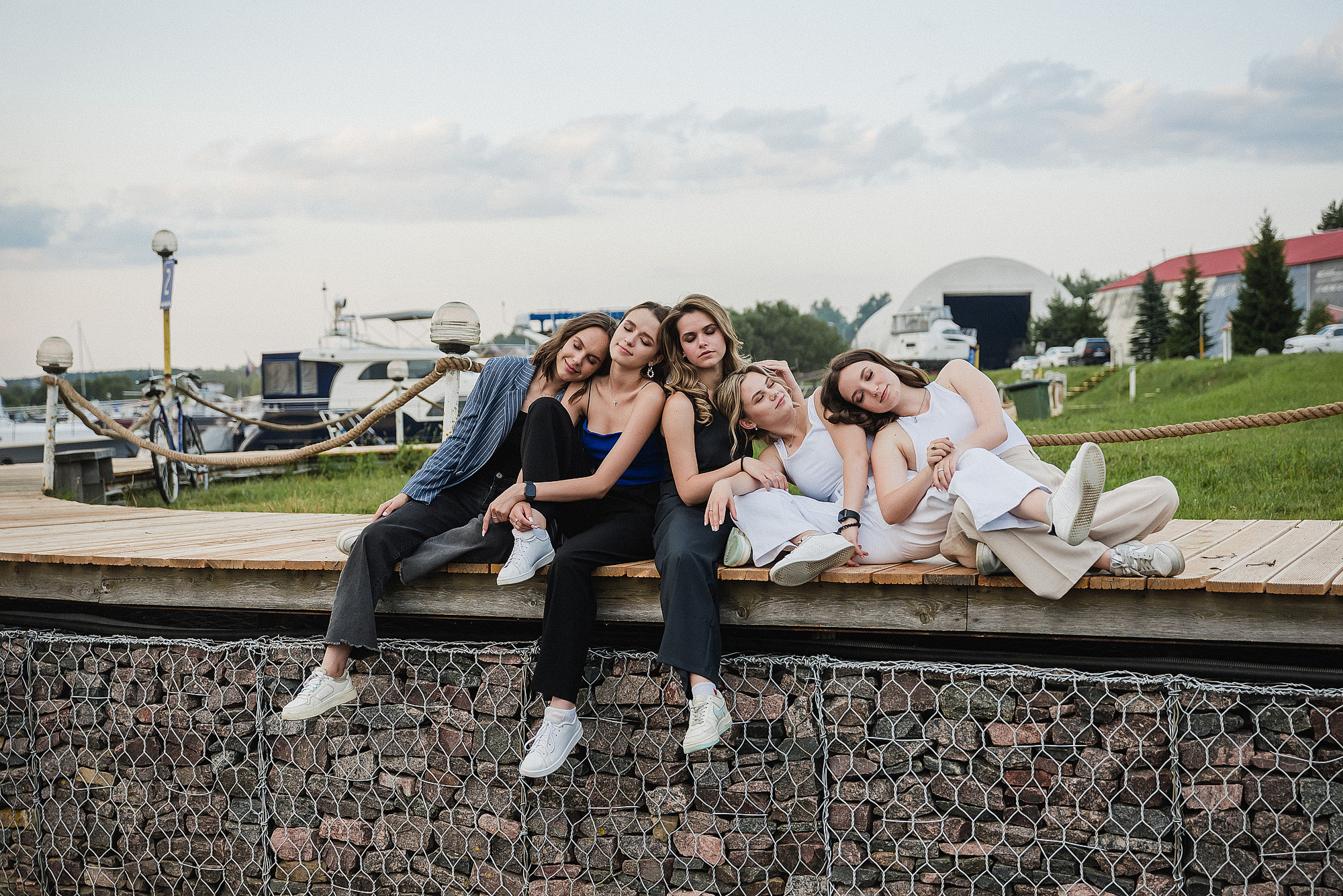 Школьный фотограф в Дубне Талдоме Кимрах. Свадебный фотограф в Дубне Алексей Фонарёв