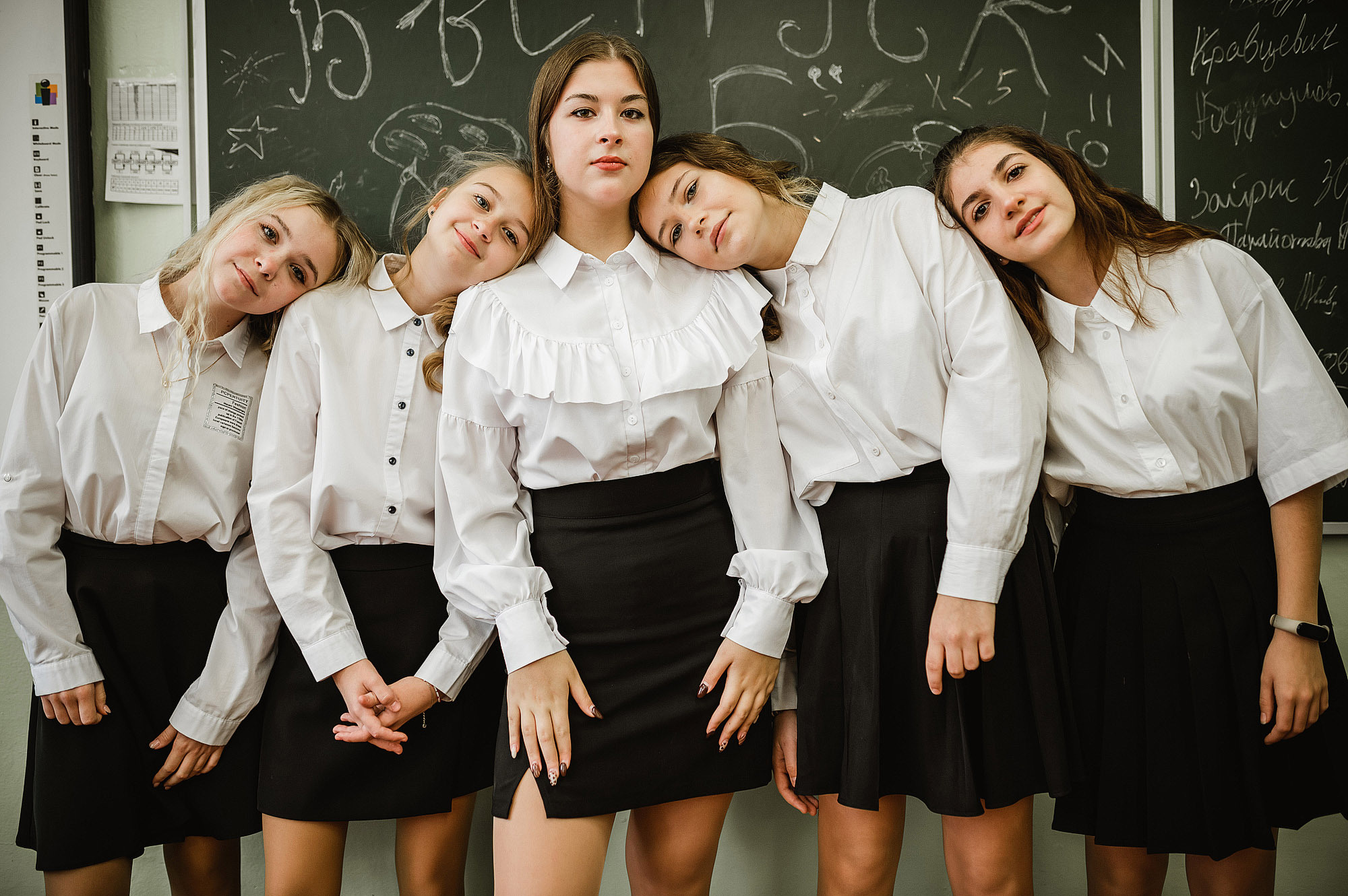 Школьный фотограф в Дубне Талдоме Кимрах. Свадебный фотограф в Дубне Алексей Фонарёв