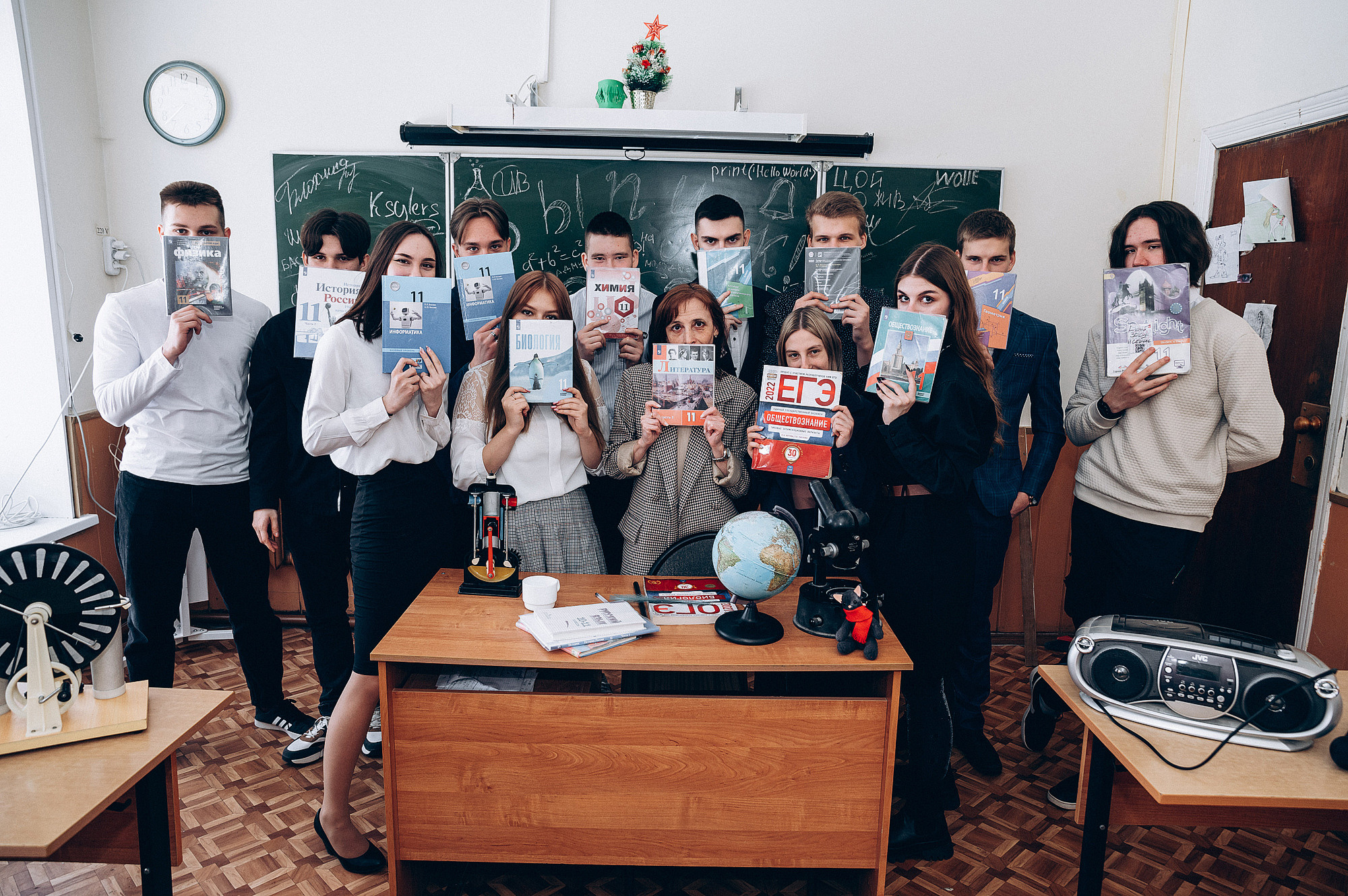 Школьный фотограф в Дубне Талдоме Кимрах. Свадебный фотограф в Дубне Алексей Фонарёв