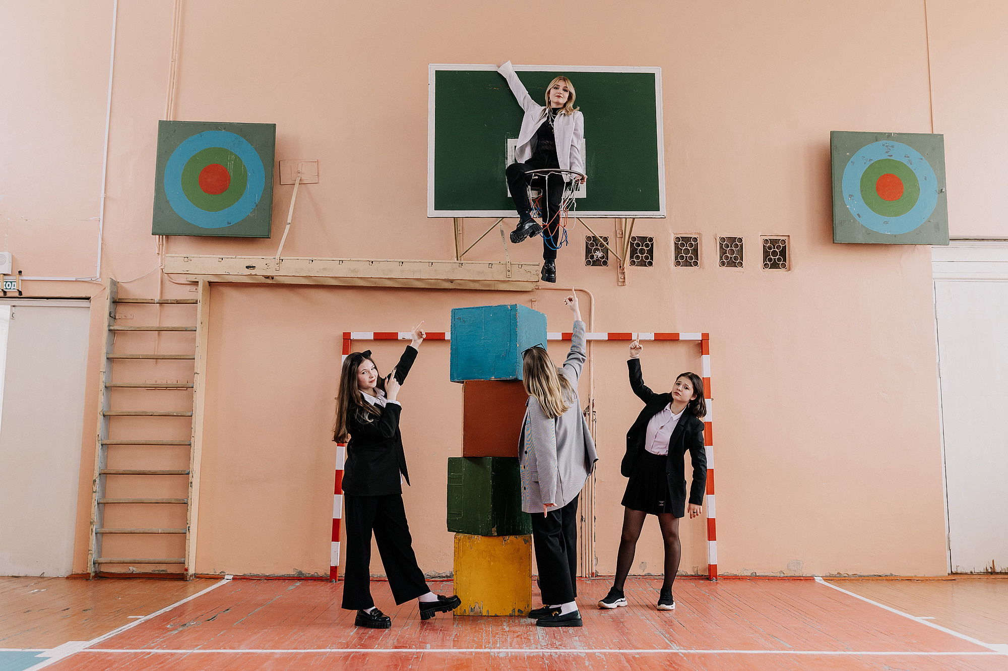 Школьный фотограф в Дубне Талдоме Кимрах. Свадебный фотограф в Дубне Алексей Фонарёв