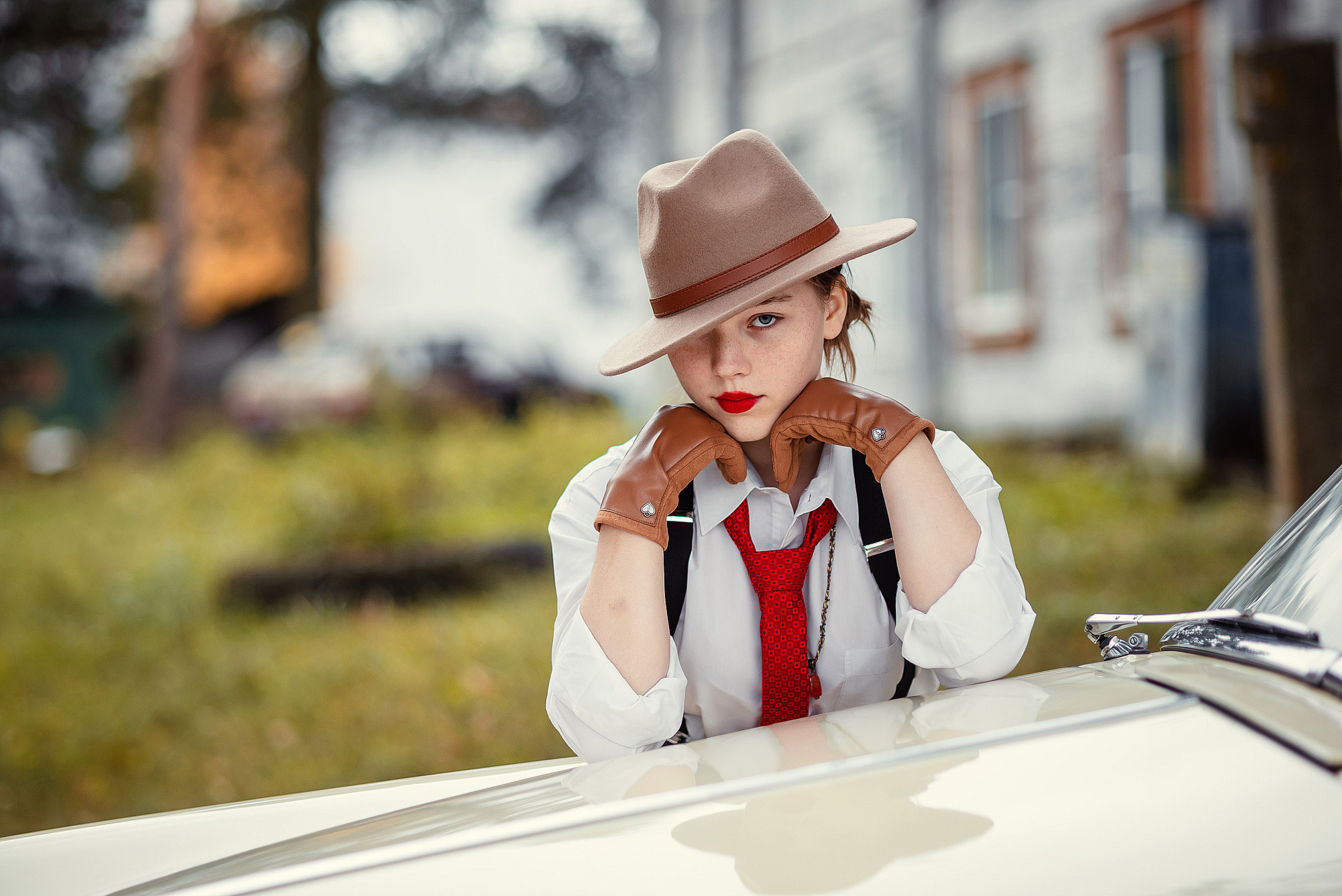 Красивый портрет школьницы