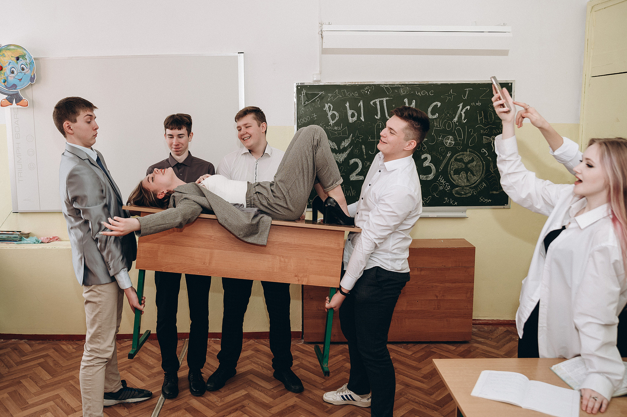 Школьный фотограф в Дубне Талдоме Кимрах. Свадебный фотограф в Дубне Алексей Фонарёв