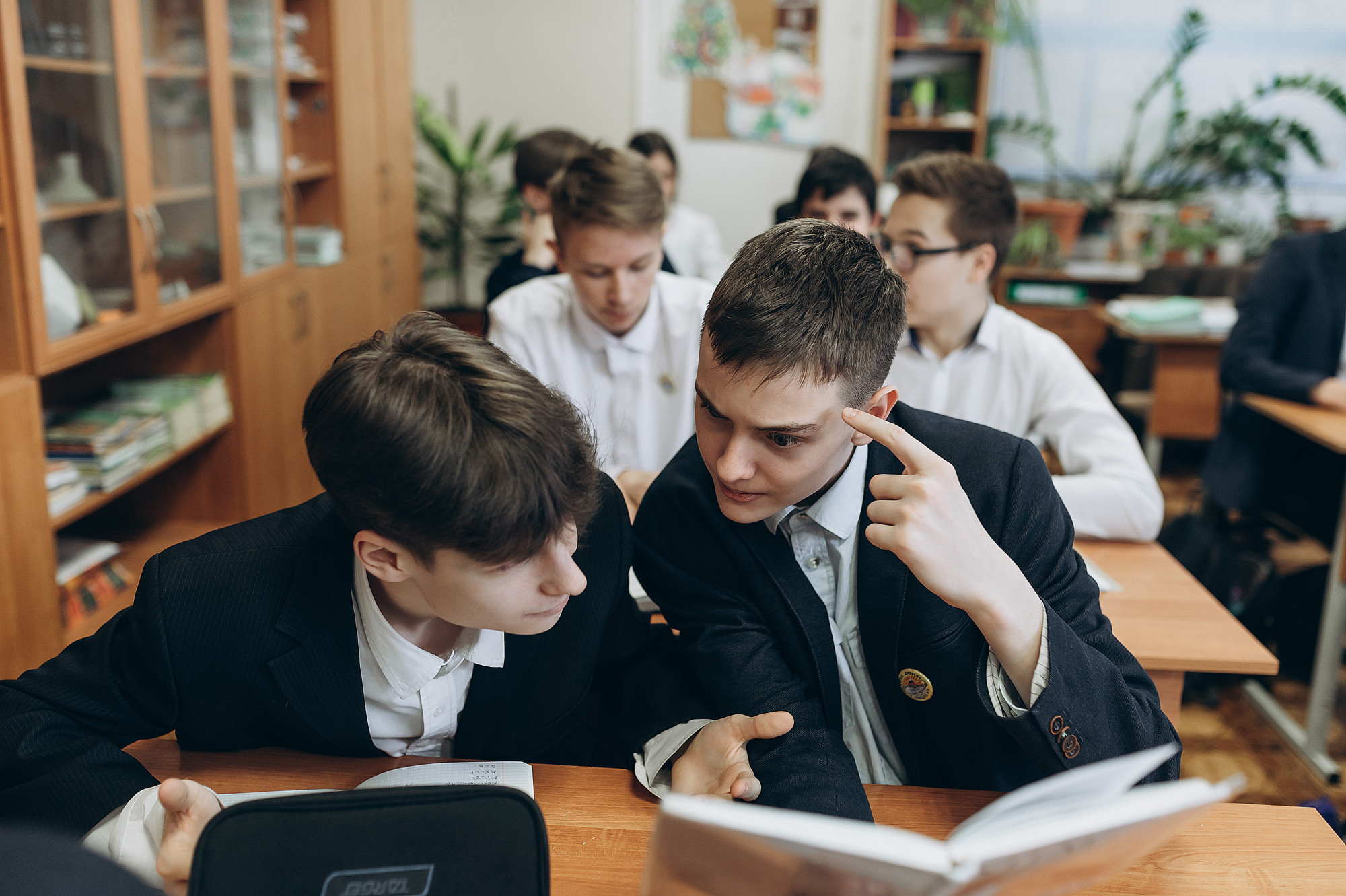 Школьный фотограф в Дубне Талдоме Кимрах. Свадебный фотограф в Дубне Алексей Фонарёв