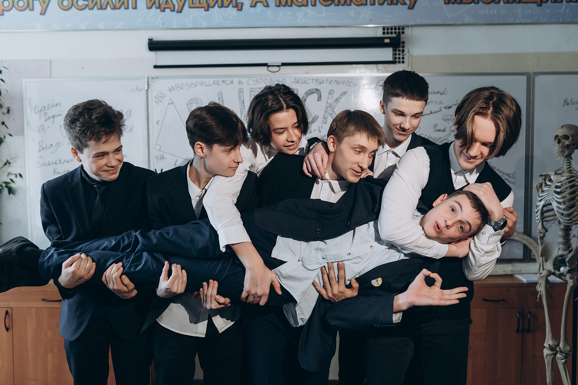 Школьный фотограф в Дубне Талдоме Кимрах. Свадебный фотограф в Дубне Алексей Фонарёв