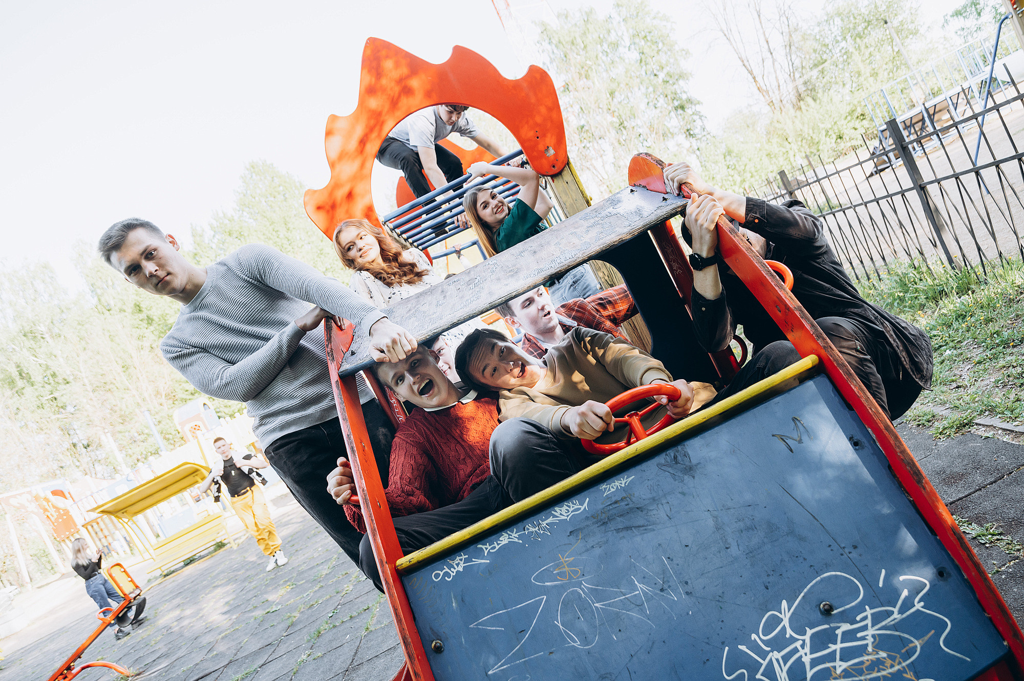 Школьный фотограф в Дубне Талдоме Кимрах. Свадебный фотограф в Дубне Алексей Фонарёв