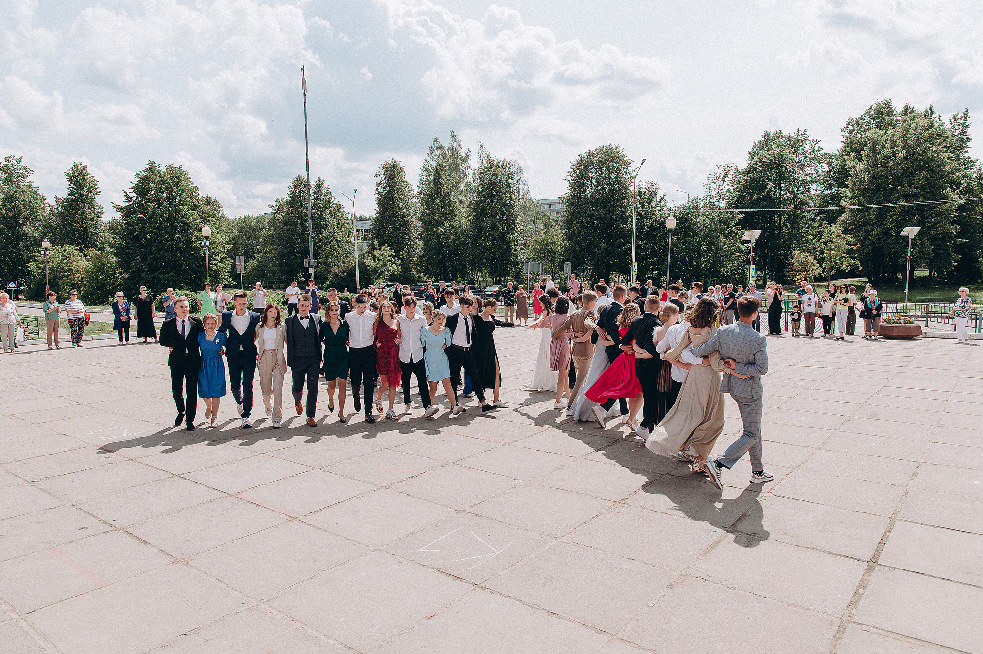 Школьный фотограф в Дубне Талдоме Кимрах. Свадебный фотограф в Дубне Алексей Фонарёв