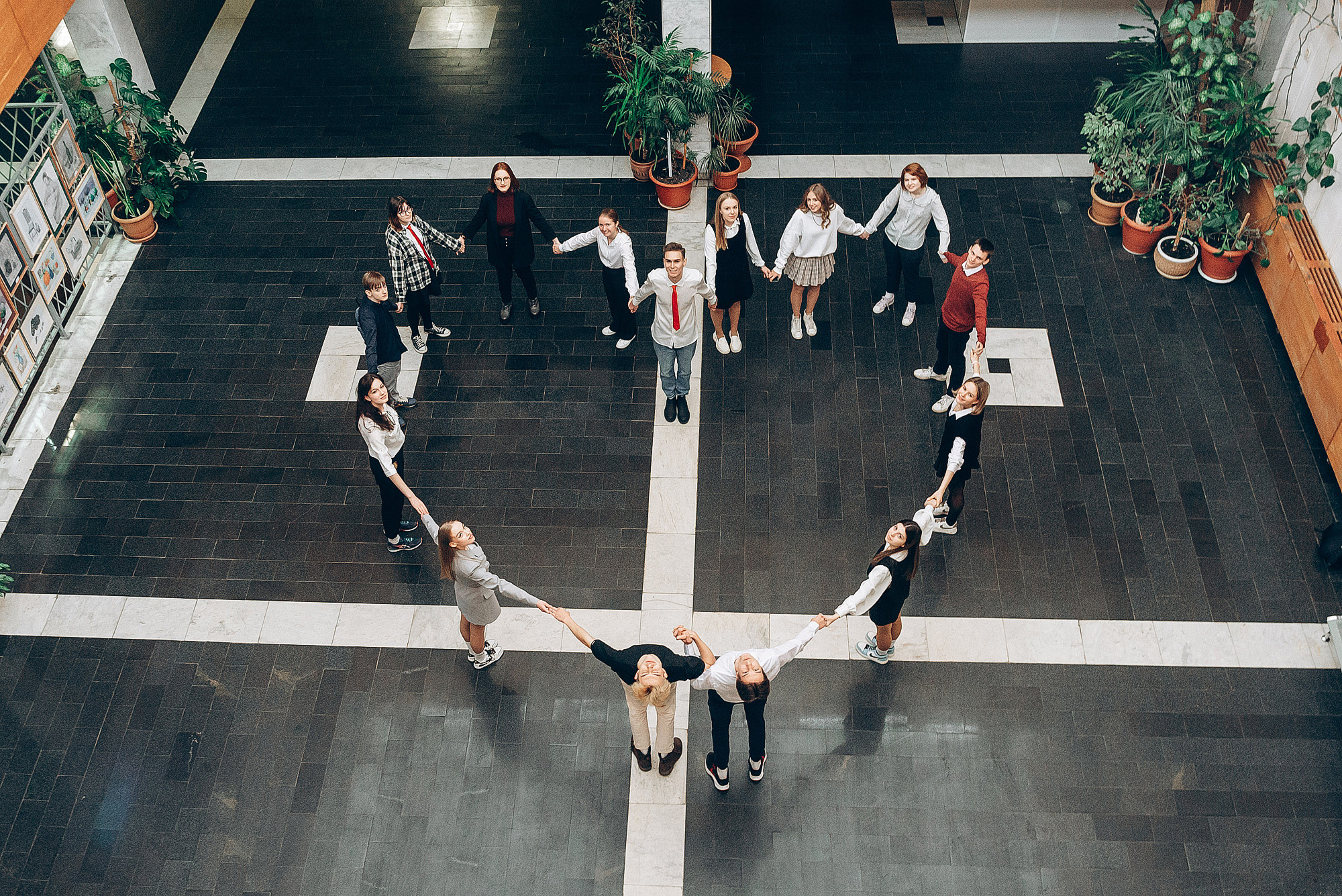Школьный фотограф в Дубне Талдоме Кимрах. Свадебный фотограф в Дубне Алексей Фонарёв