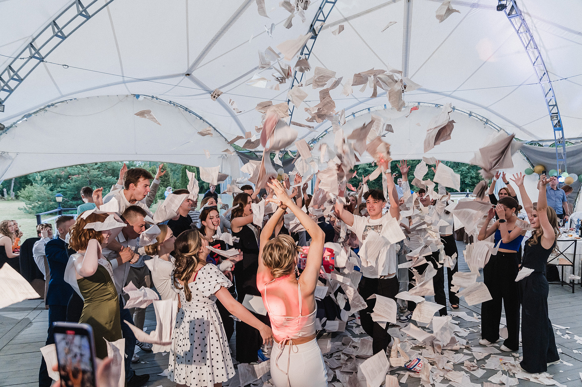 Школьный фотограф в Дубне Талдоме Кимрах. Свадебный фотограф в Дубне Алексей Фонарёв