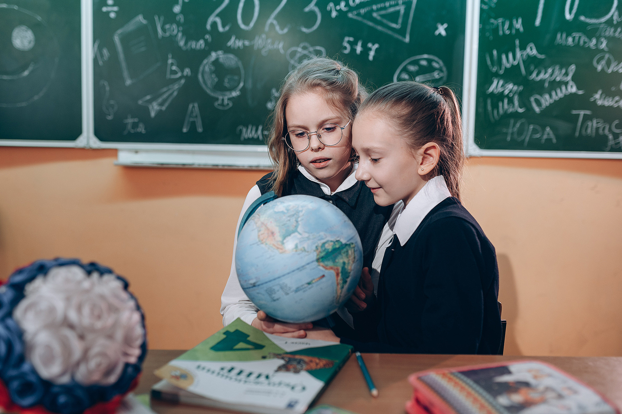 Школьный фотограф в Дубне Талдоме Кимрах. Свадебный фотограф в Дубне Алексей Фонарёв