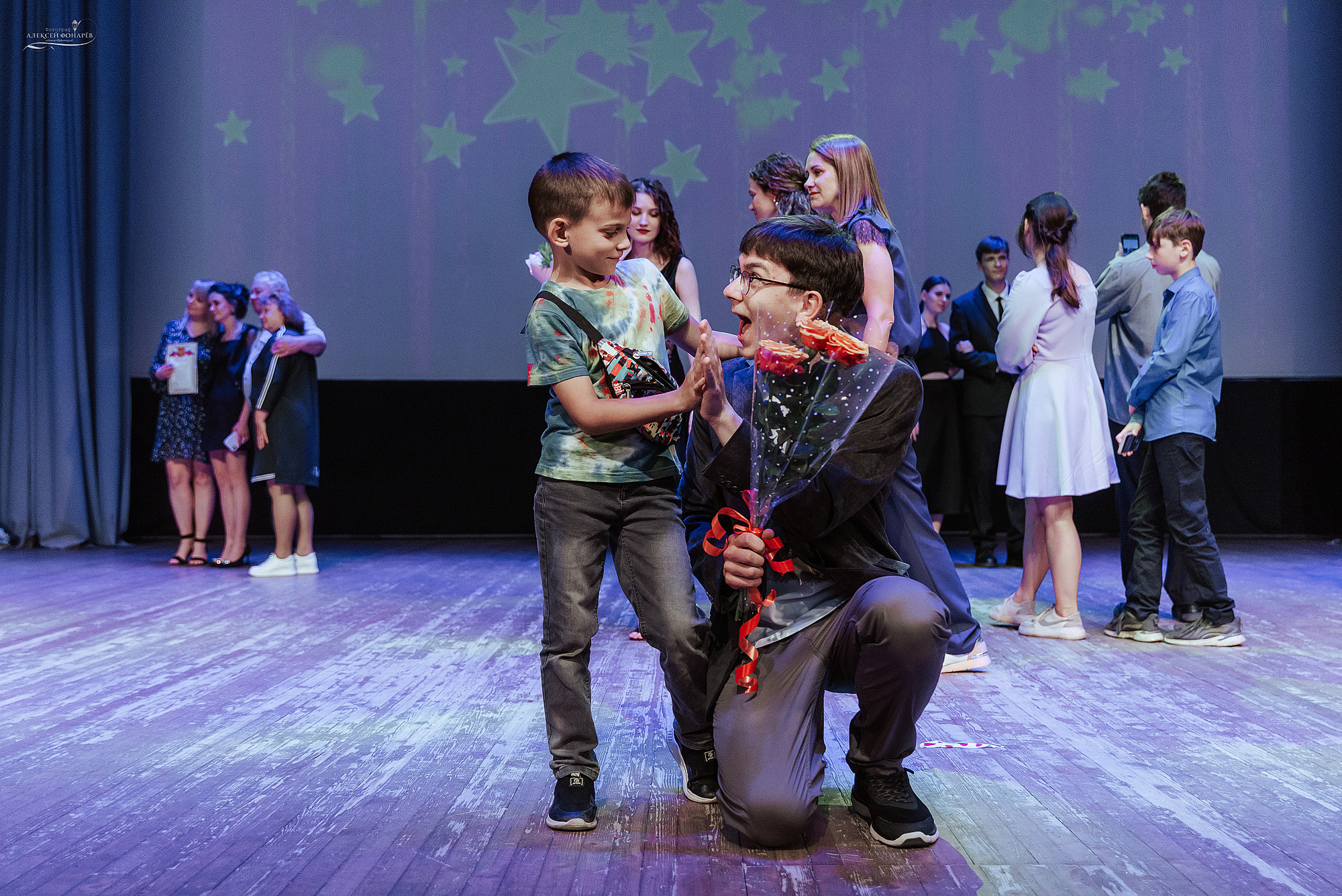 Школьный фотограф в Дубне Талдоме Кимрах. Свадебный фотограф в Дубне Алексей Фонарёв