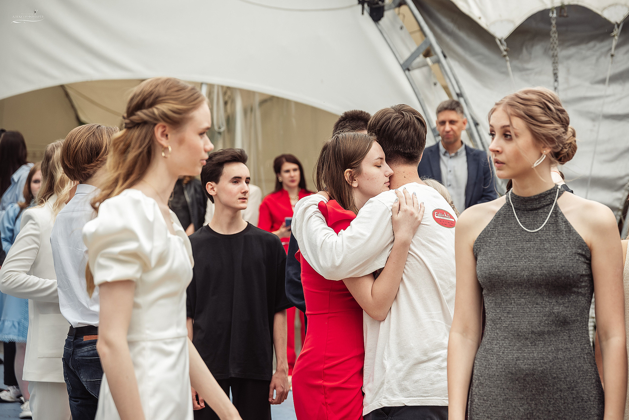 Школьный фотограф в Дубне Талдоме Кимрах. Свадебный фотограф в Дубне Алексей Фонарёв