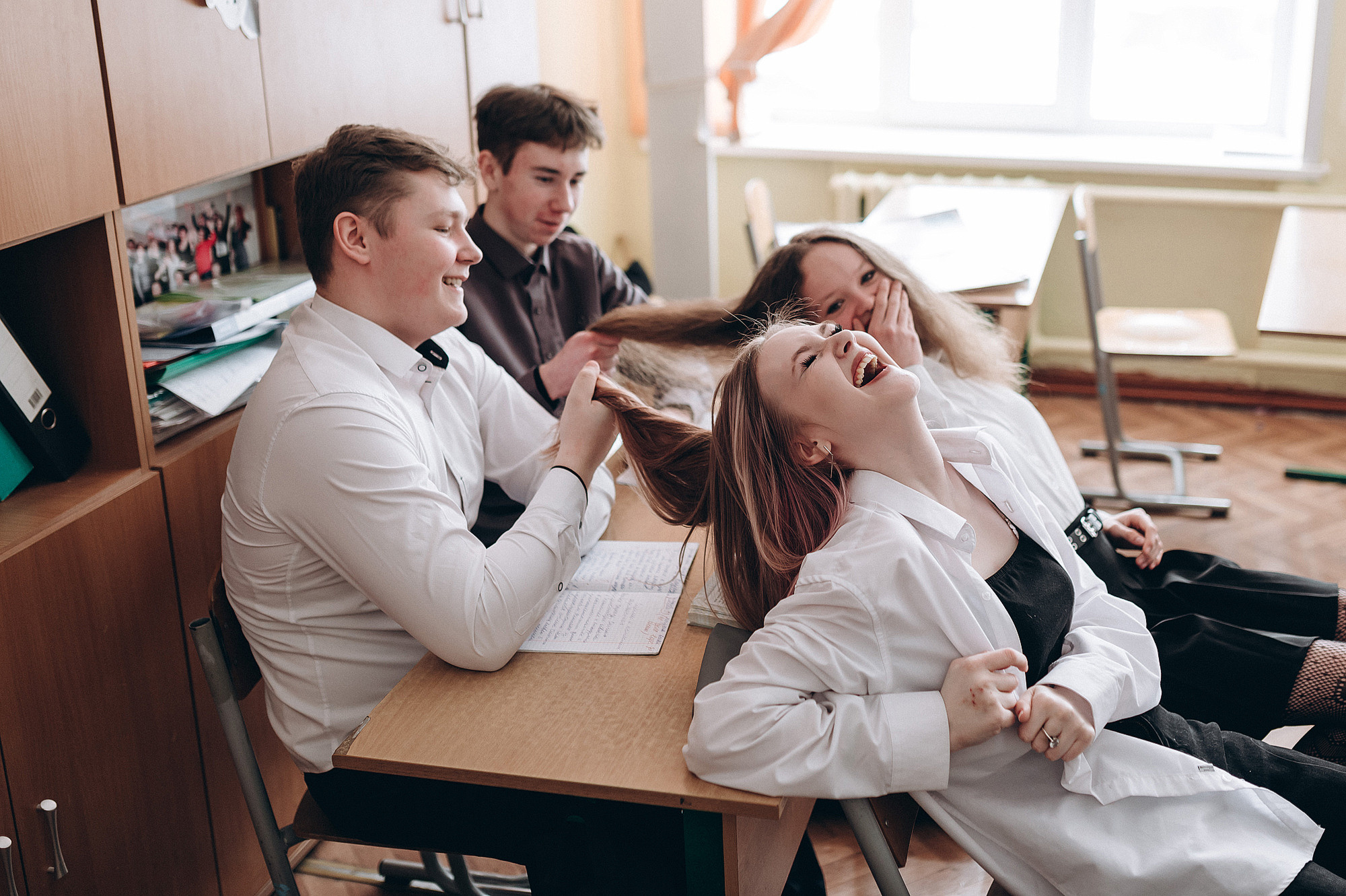 Школьный фотограф в Дубне Талдоме Кимрах. Свадебный фотограф в Дубне Алексей Фонарёв