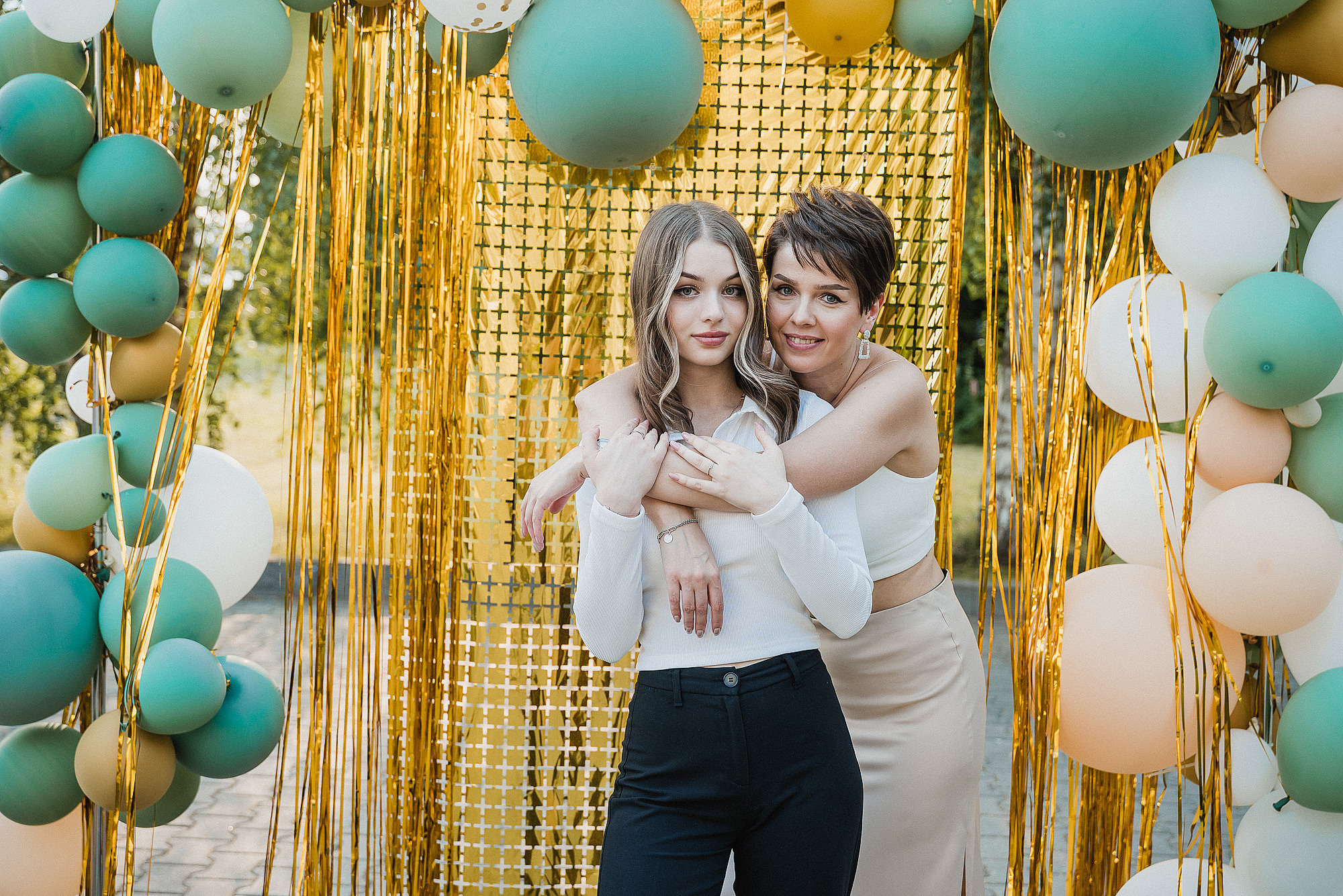 Школьный фотограф в Дубне Талдоме Кимрах. Свадебный фотограф в Дубне Алексей Фонарёв