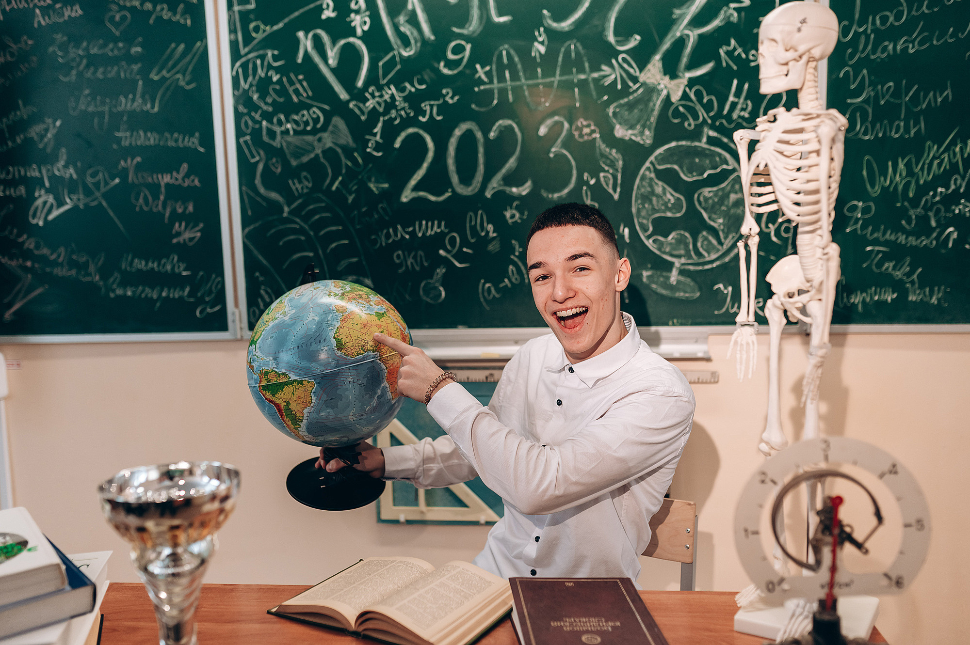 Школьный фотограф в Дубне Талдоме Кимрах. Свадебный фотограф в Дубне Алексей Фонарёв