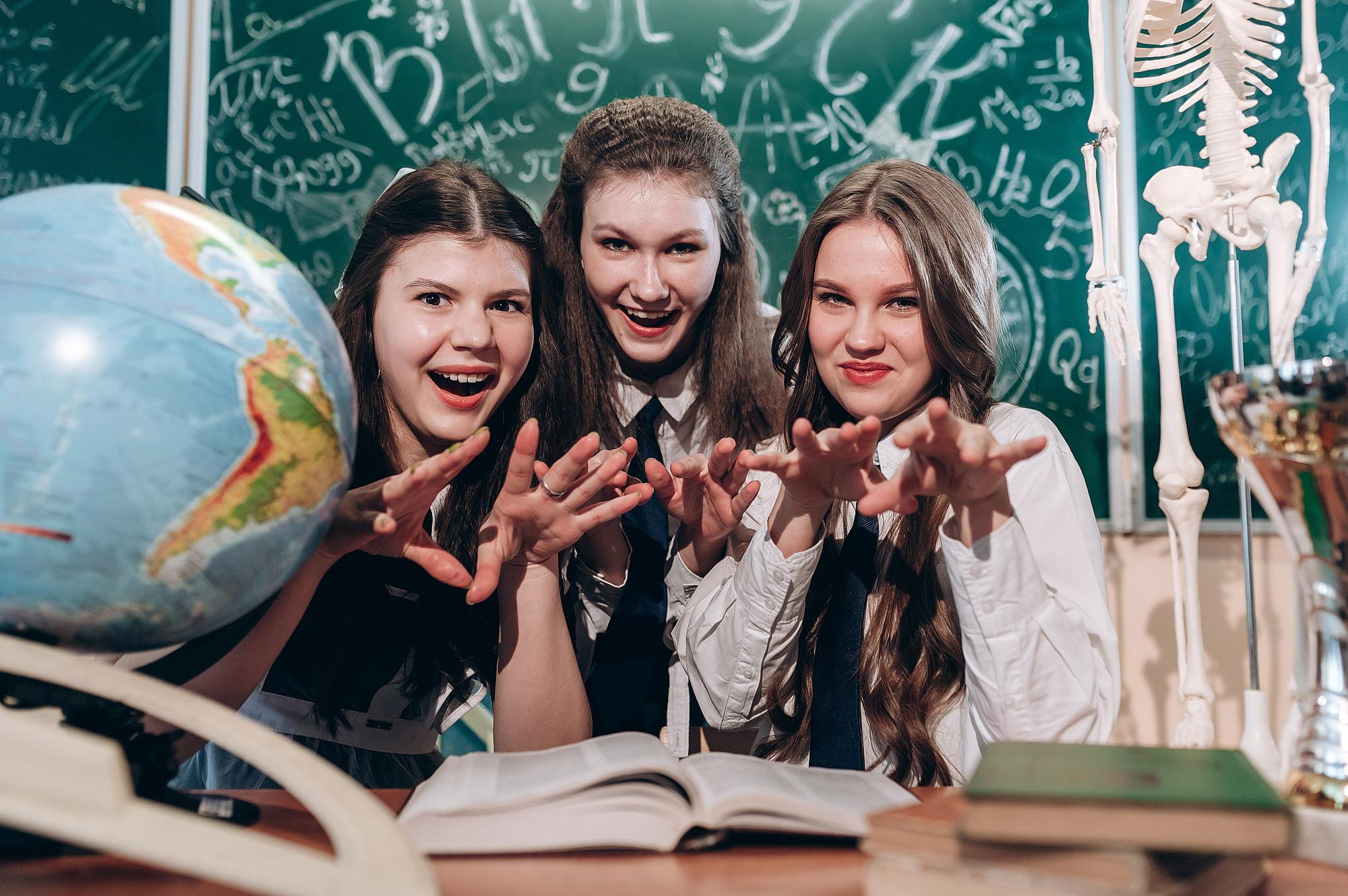 Школьный фотограф в Дубне Талдоме Кимрах. Свадебный фотограф в Дубне Алексей Фонарёв