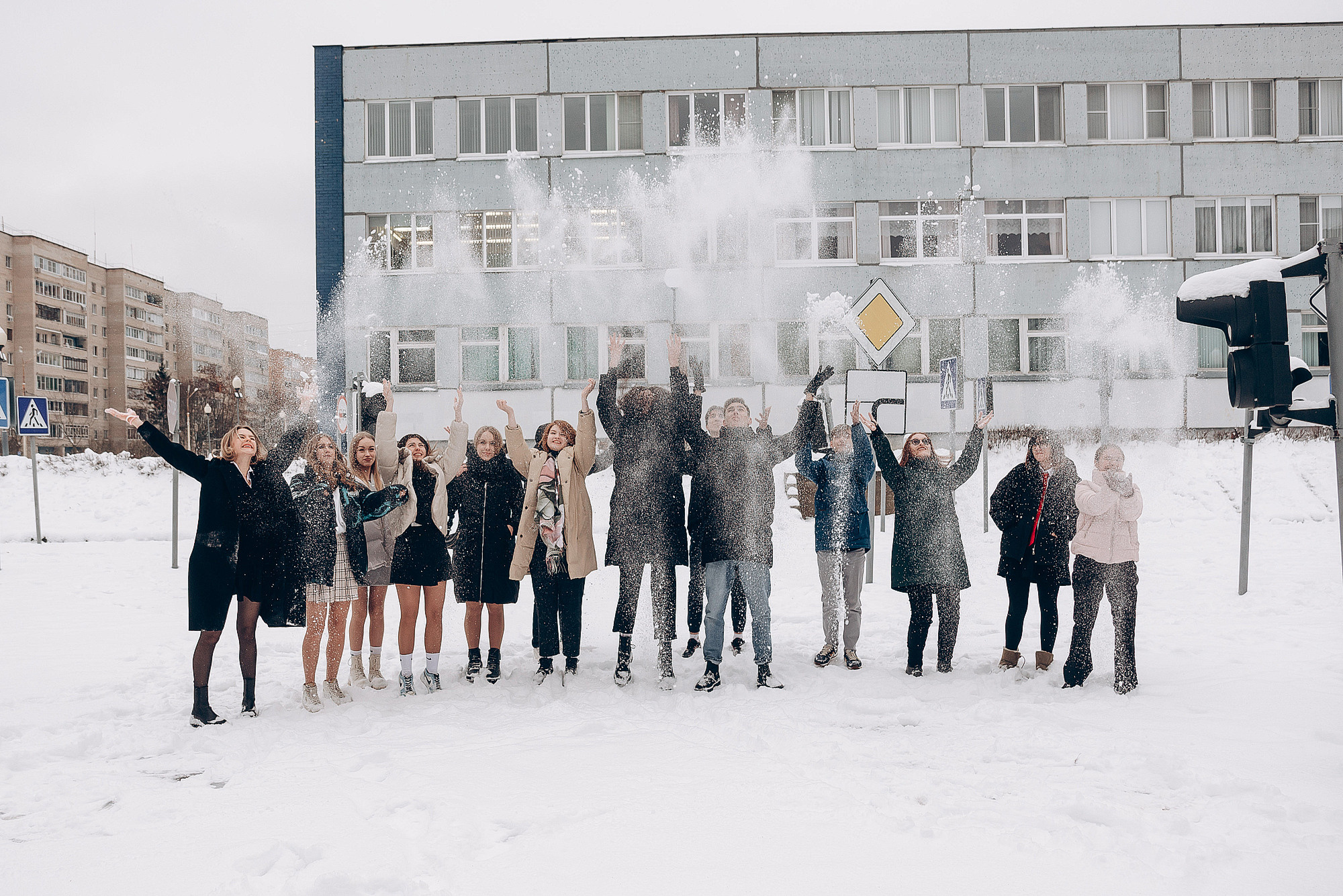 Школьный фотограф в Дубне Талдоме Кимрах. Свадебный фотограф в Дубне Алексей Фонарёв