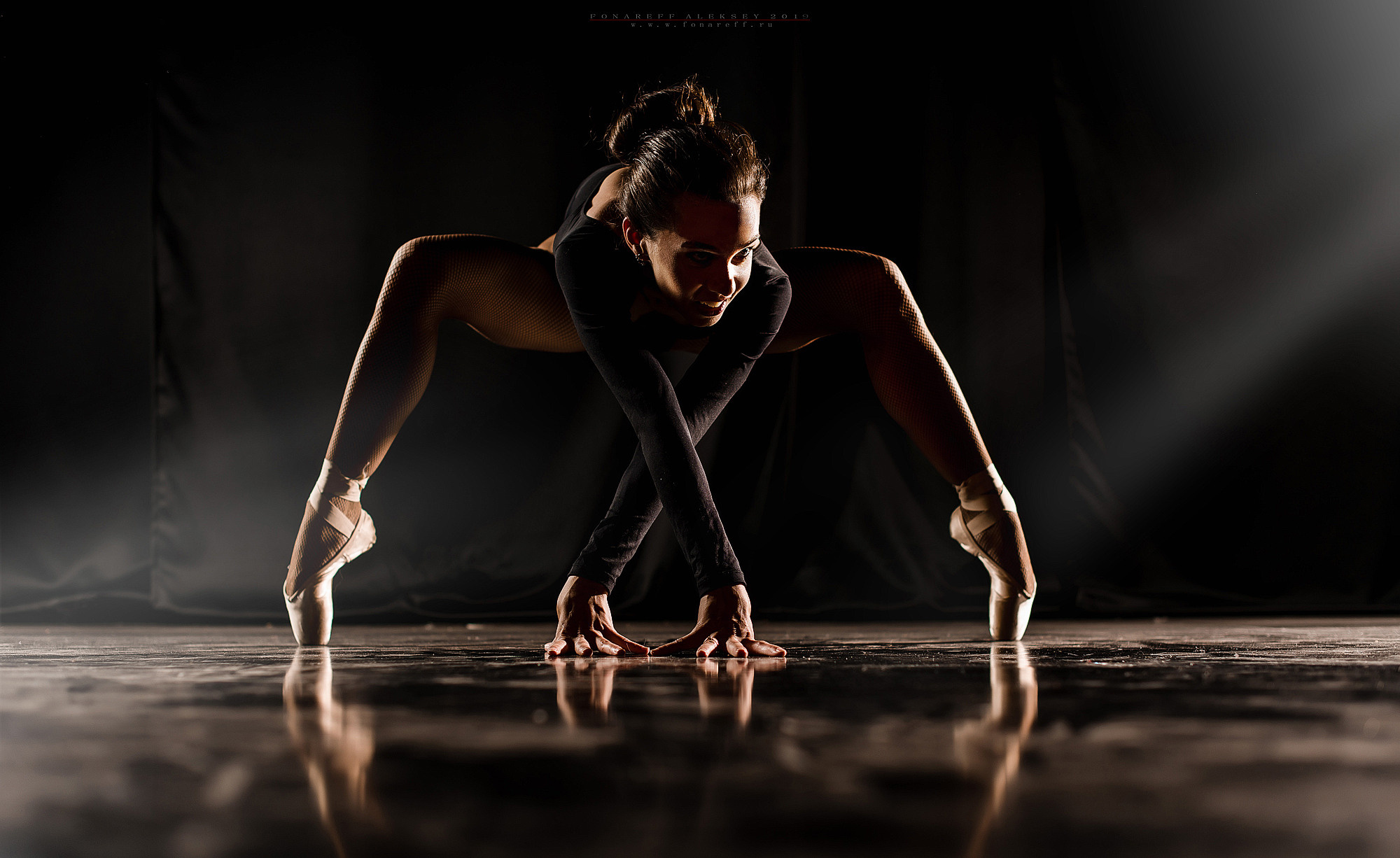 Фотографии моделей в танце, это самая атмосферная фотосессия. Свадебный фотограф в Дубне Алексей Фонарёв