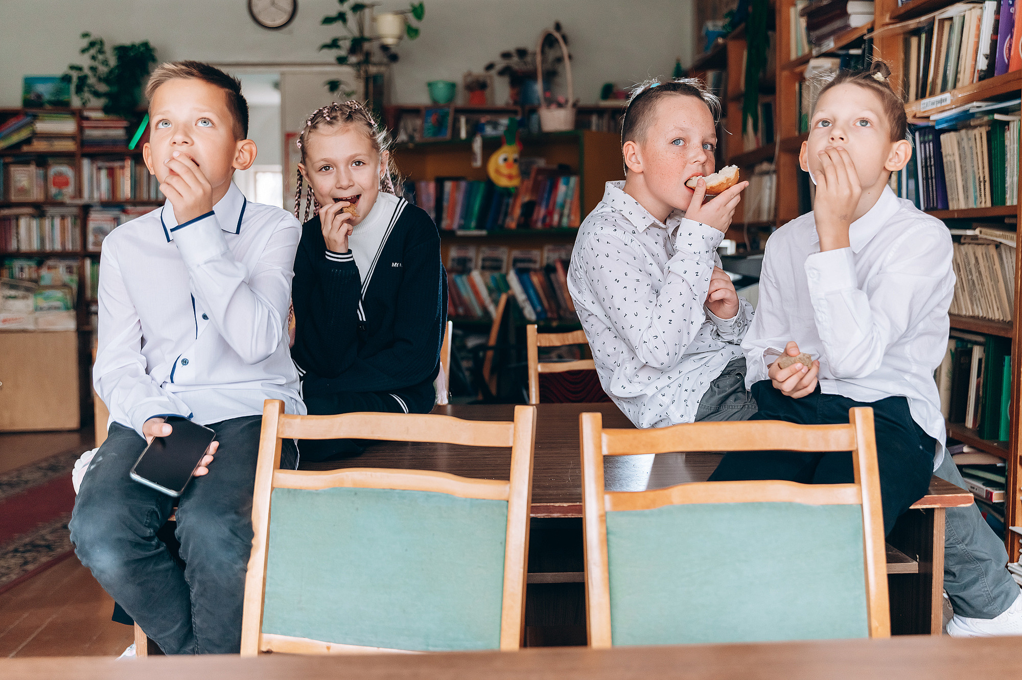 Школьный фотограф в Дубне Талдоме Кимрах. Свадебный фотограф в Дубне Алексей Фонарёв