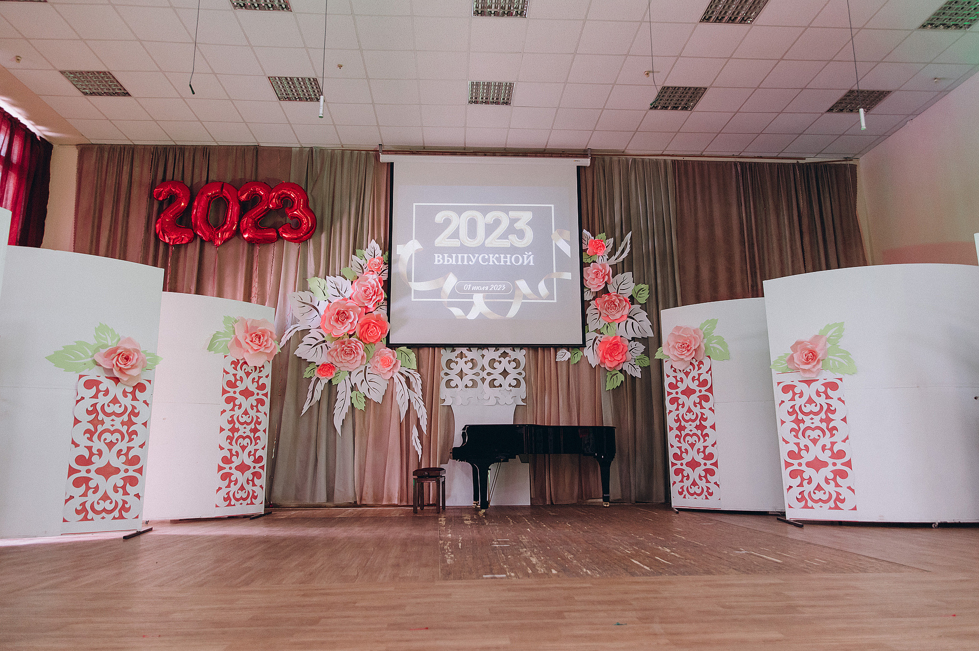 Школьный фотограф в Дубне Талдоме Кимрах. Свадебный фотограф в Дубне Алексей Фонарёв