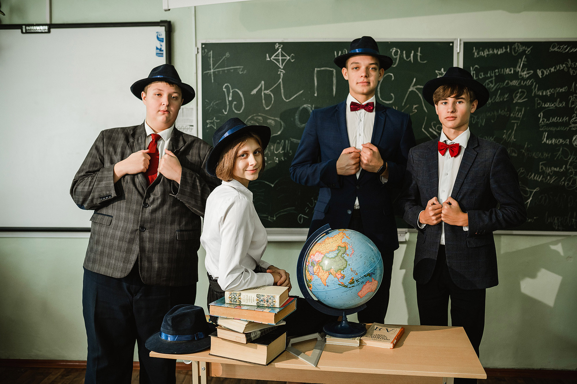 Школьный фотограф в Дубне Талдоме Кимрах. Свадебный фотограф в Дубне Алексей Фонарёв