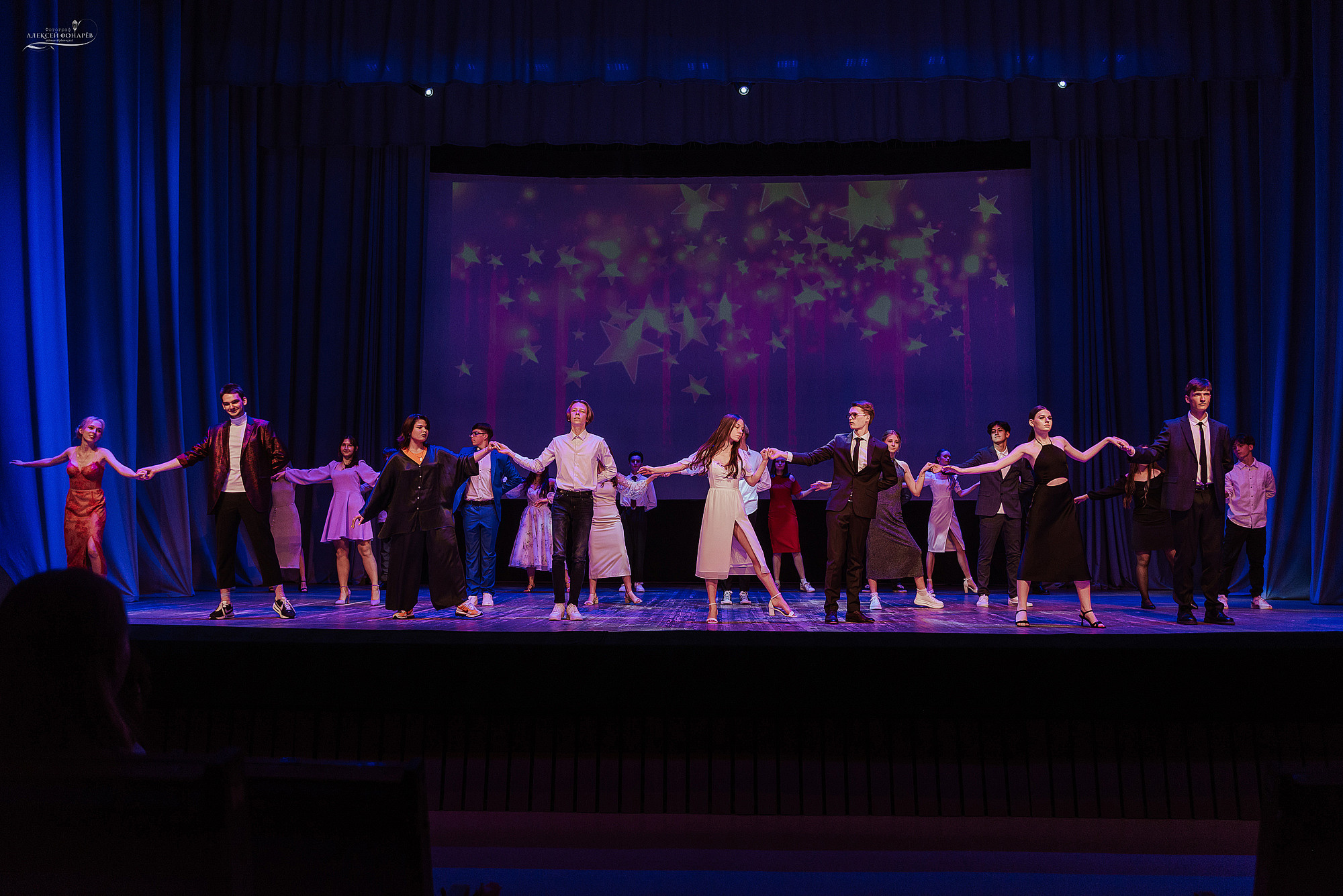 Школьный фотограф в Дубне Талдоме Кимрах. Свадебный фотограф в Дубне Алексей Фонарёв