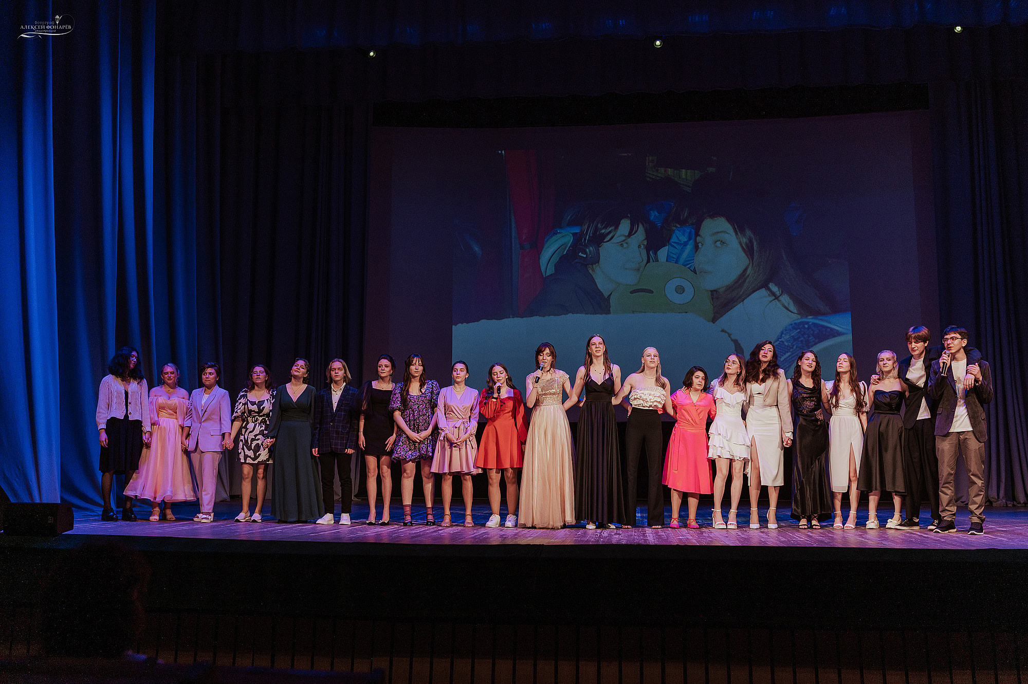 Школьный фотограф в Дубне Талдоме Кимрах. Свадебный фотограф в Дубне Алексей Фонарёв