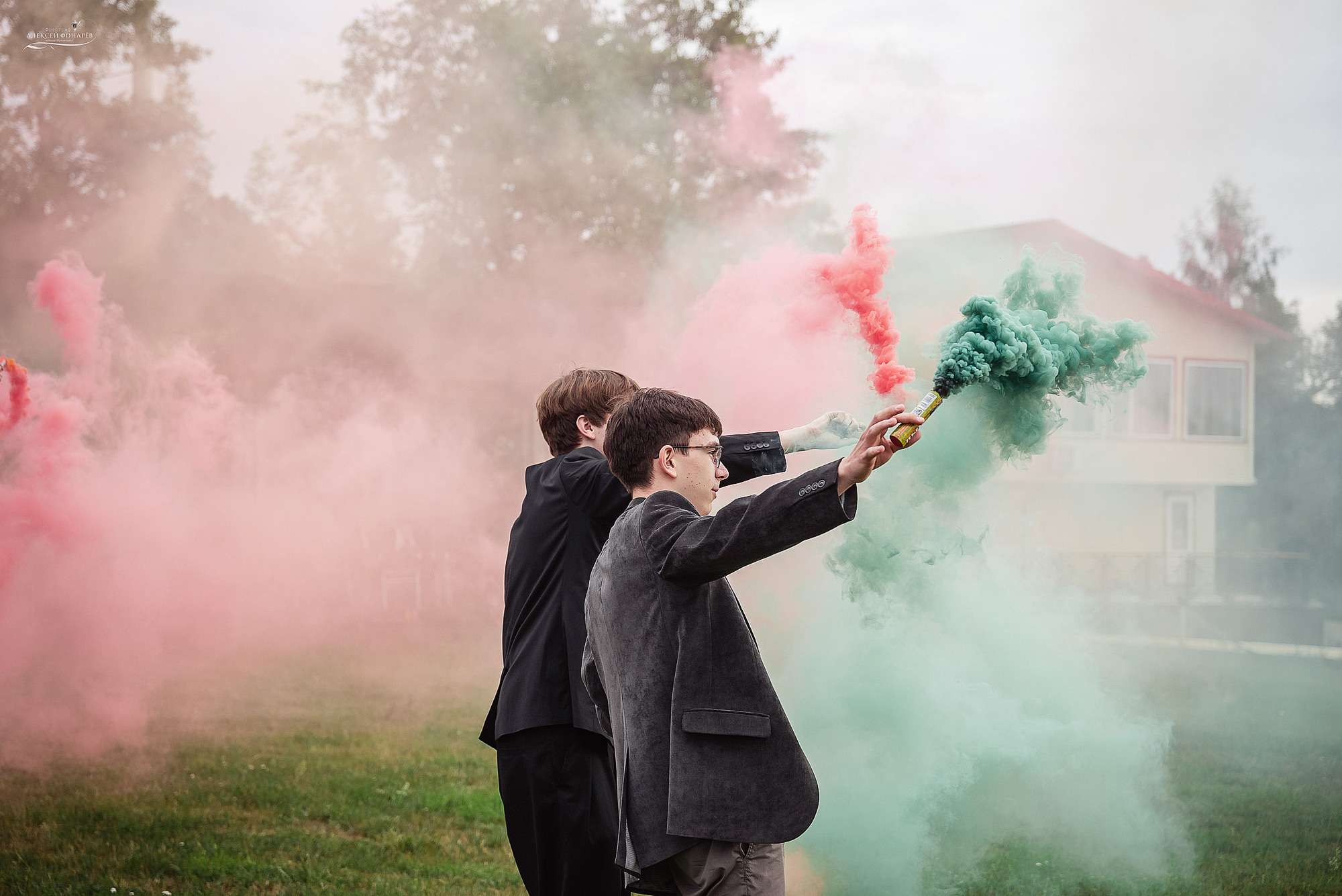 Школьный фотограф в Дубне Талдоме Кимрах. Свадебный фотограф в Дубне Алексей Фонарёв