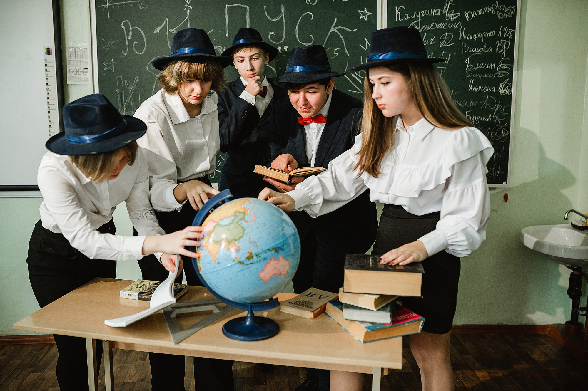 Школьный фотограф в Дубне Талдоме Кимрах. Свадебный фотограф в Дубне Алексей Фонарёв