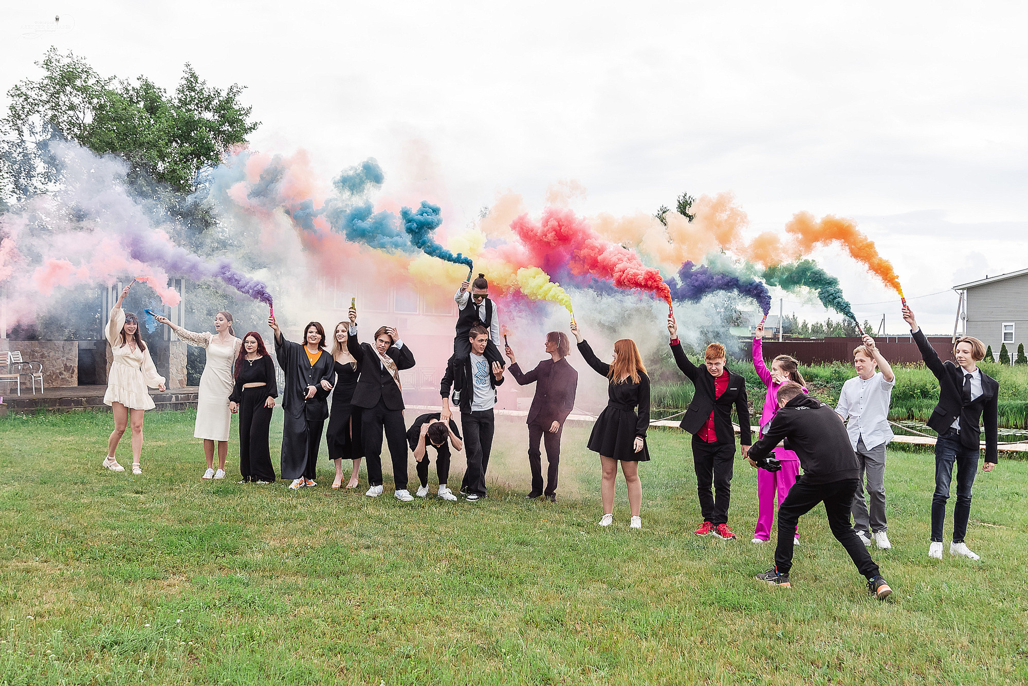 Школьный фотограф в Дубне Талдоме Кимрах. Свадебный фотограф в Дубне Алексей Фонарёв